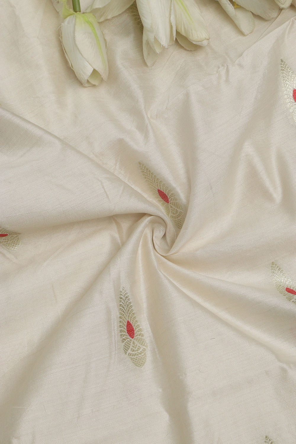 Dyeable Banarasi Handloom Chiniya Silk Fabric ( 1 Mtr ) - Luxurion World