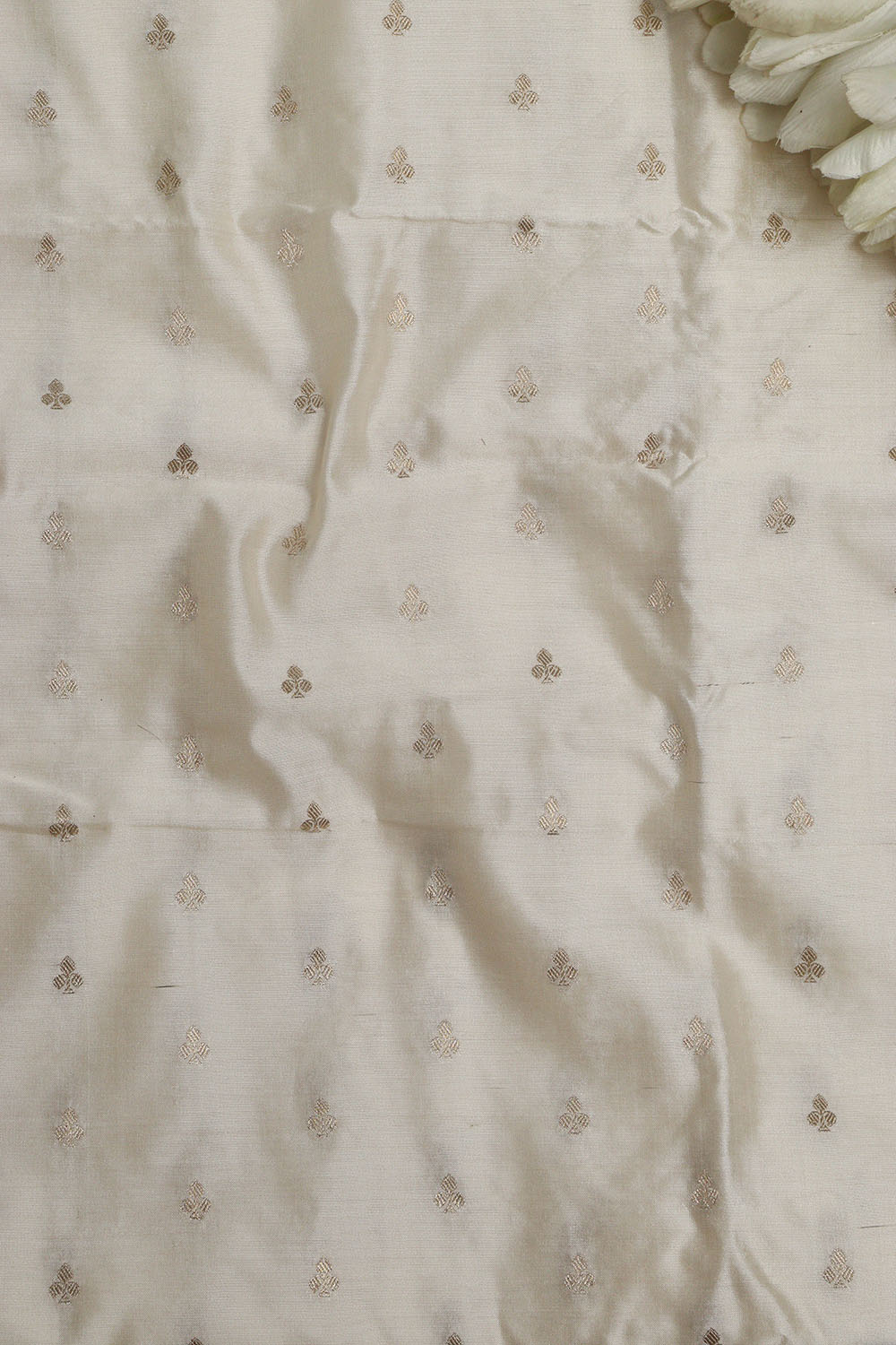 Dyeable Banarasi Handloom Chiniya Silk Fabric ( 1 Mtr ) - Luxurion World