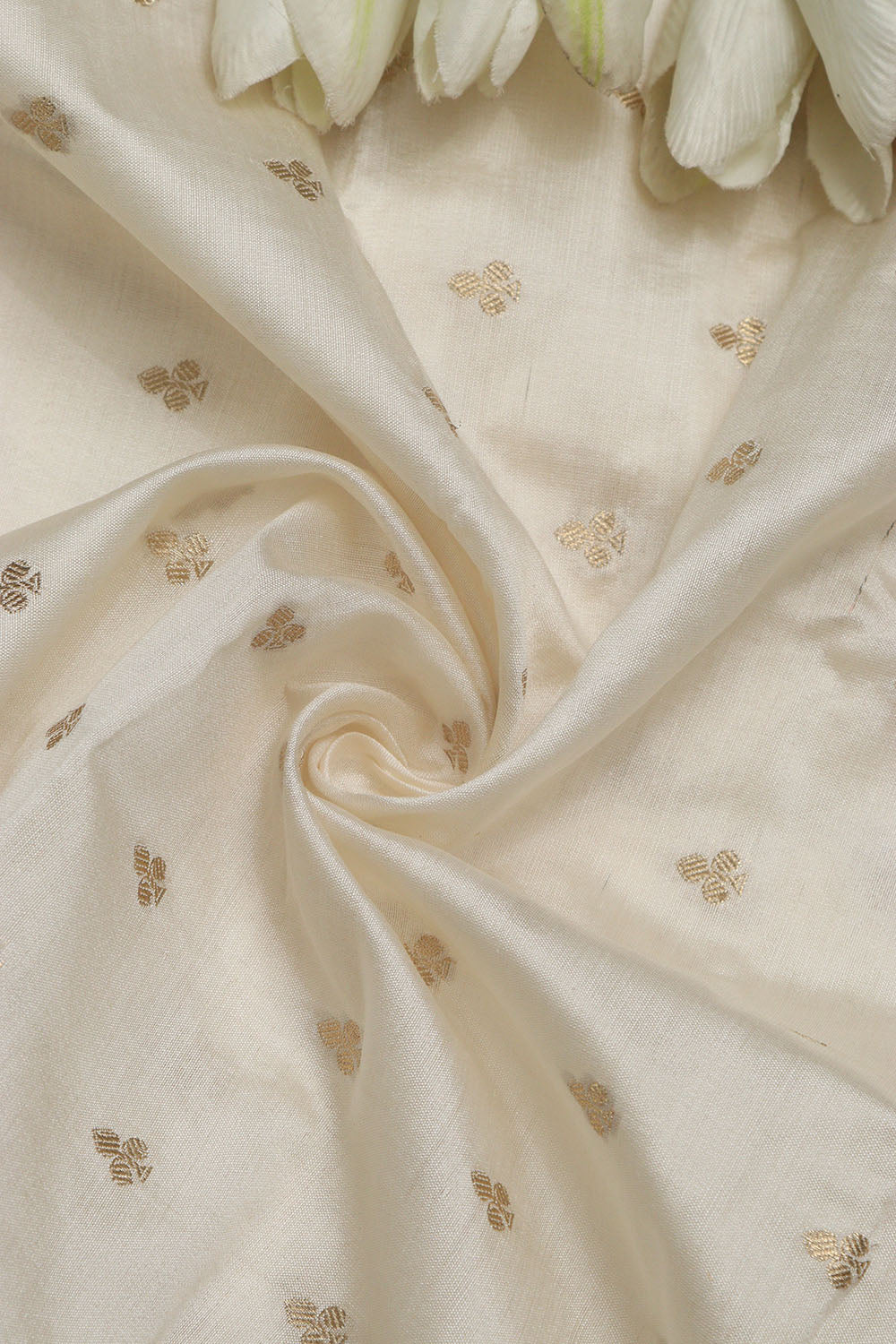 Dyeable Banarasi Handloom Chiniya Silk Fabric ( 1 Mtr ) - Luxurion World