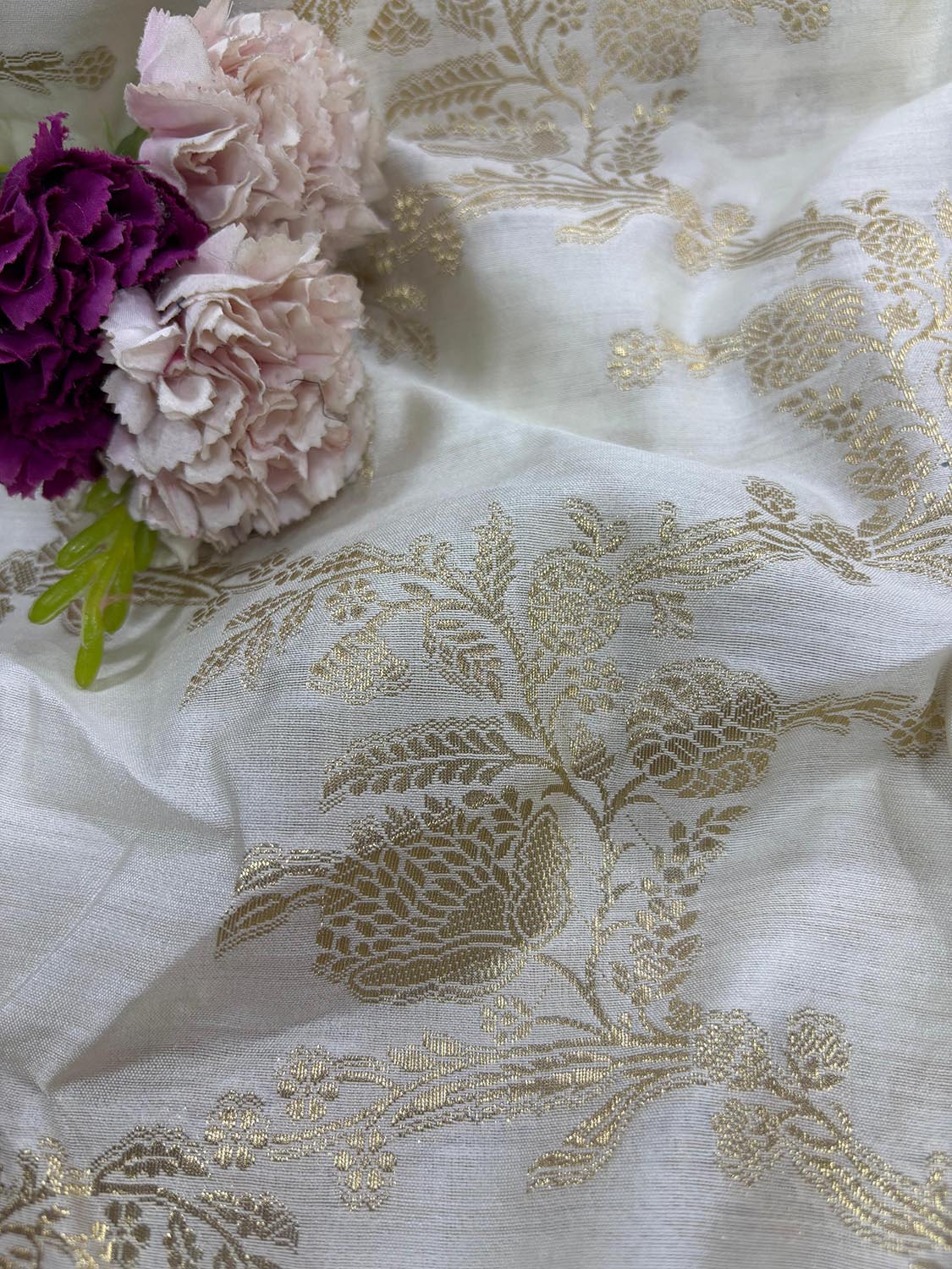 Dyeable Banarasi Handloom Chiniya Silk Jaal Work Design Fabric ( 1 Mtr ) - Luxurion World