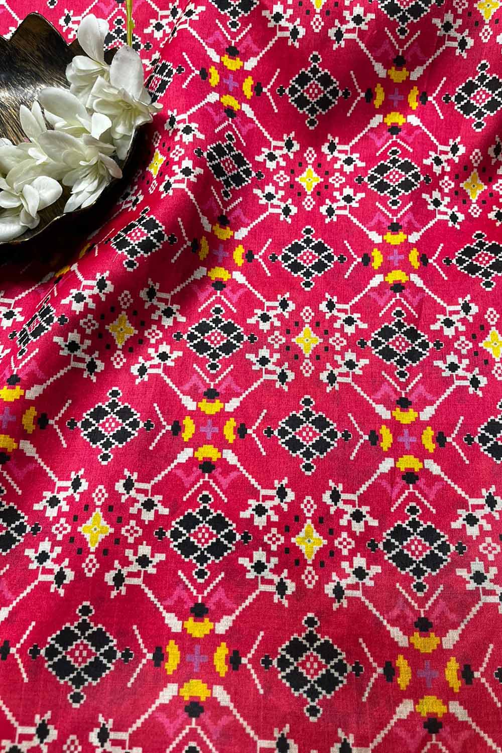 Pink Digital Printed Patola Design Tussar Silk Fabric ( 2.5 Mtr ) - Luxurion World