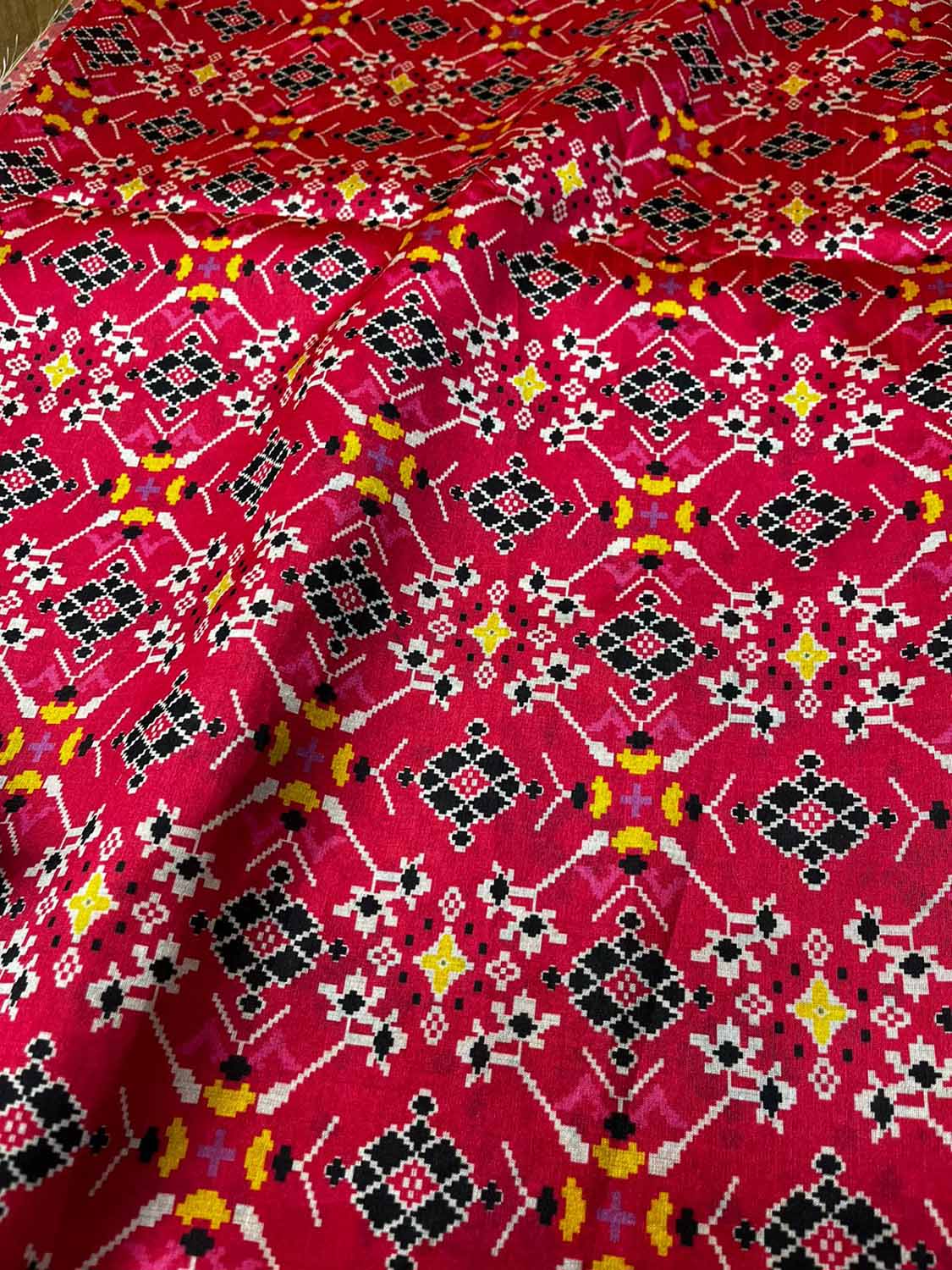 Pink Digital Printed Patola Design Tussar Silk Fabric ( 2.5 Mtr ) - Luxurion World