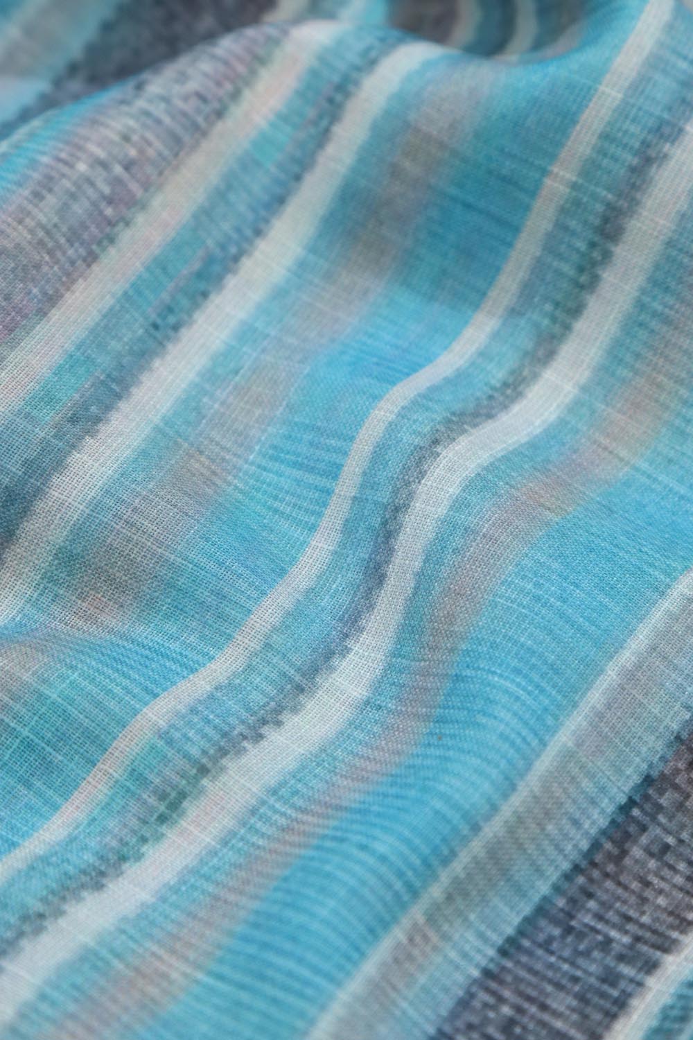Vibrant Blue Wrinkle Free Cotton Linen Digital Printed Fabric Cordset ( 4.5 Mtr ) - Luxurion World