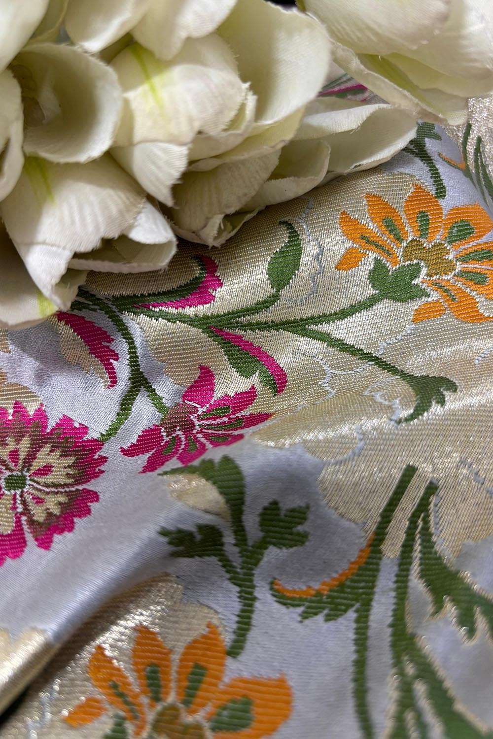 Grey Banarasi KimKhwab Silk Meenakari Fabric ( 1 Mtr ) - Luxurion World