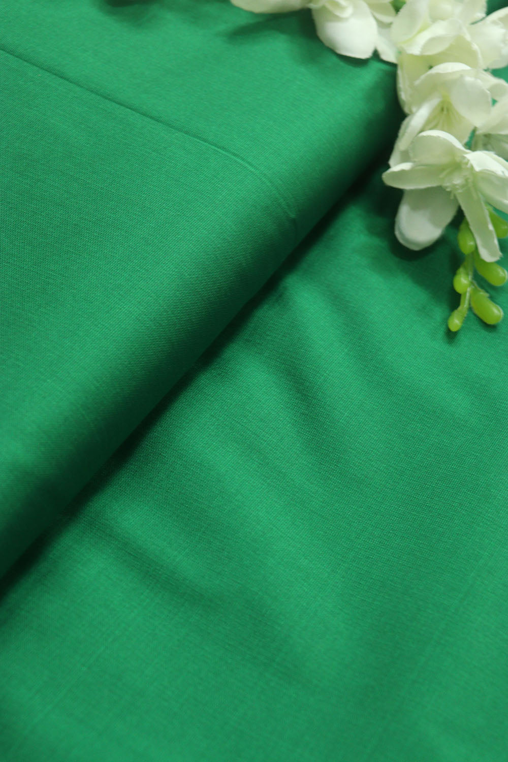 Green Plain Silk Fabric ( 0.5 Mtr ) - Luxurion World