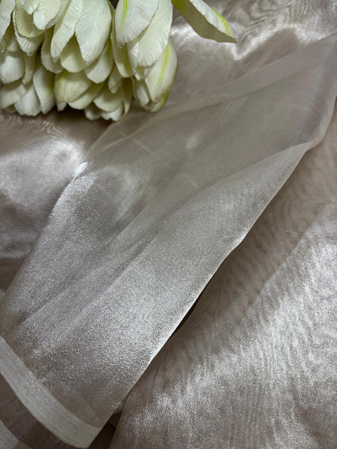 Silver Plain Metallic Pure Tissue Fabric ( 6.5 Mtr ) - Luxurion World
