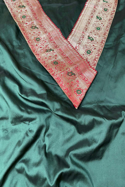Green Plain Soft Silk Unstitched Kurti Fabric With Vintage Banarasi Border - Luxurion World