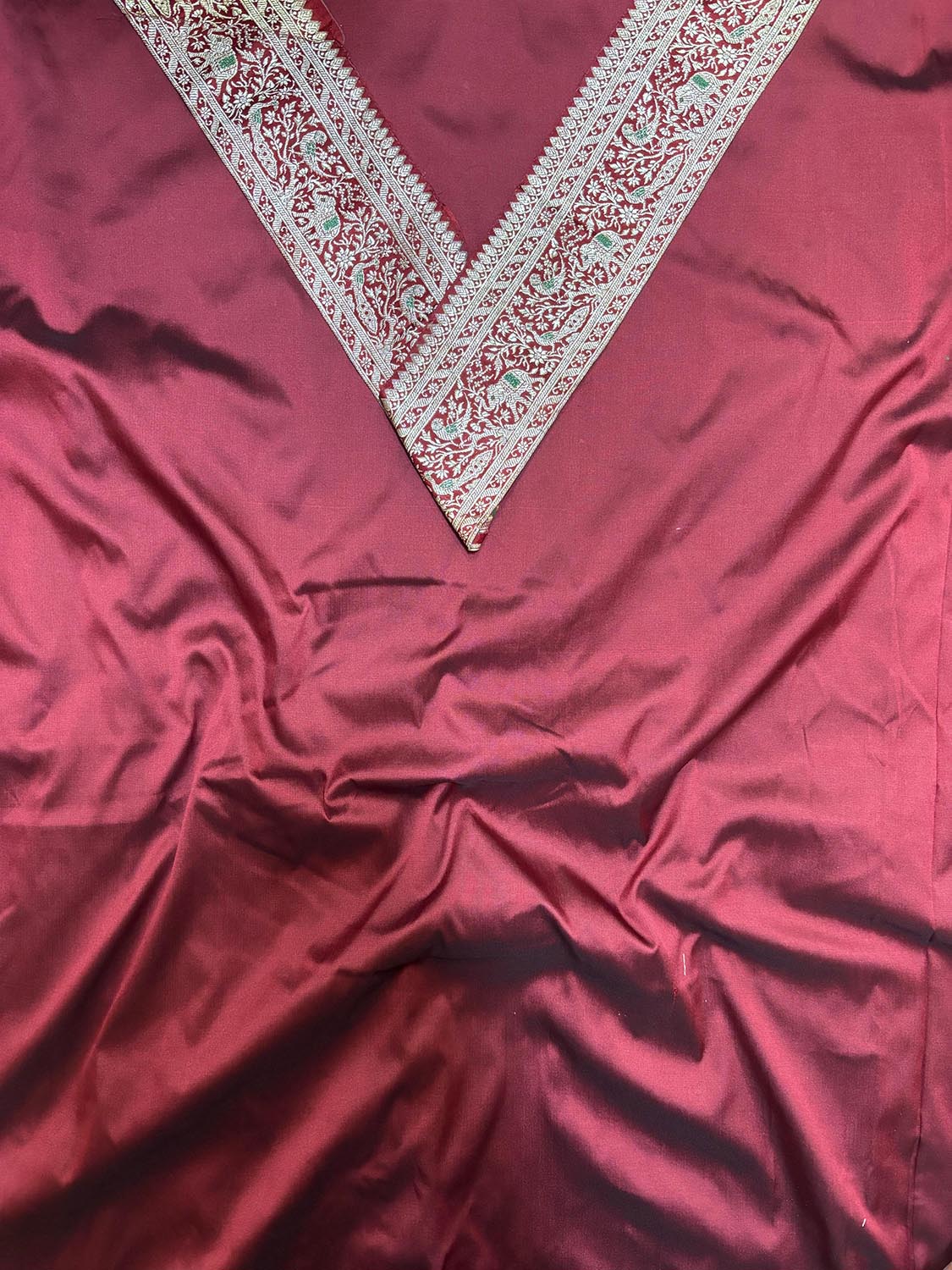 Maroon Plain Soft Silk Unstitched Kurti Fabric With Maroon Banarasi Handloom Vintage Pure Silk Border - Luxurion World