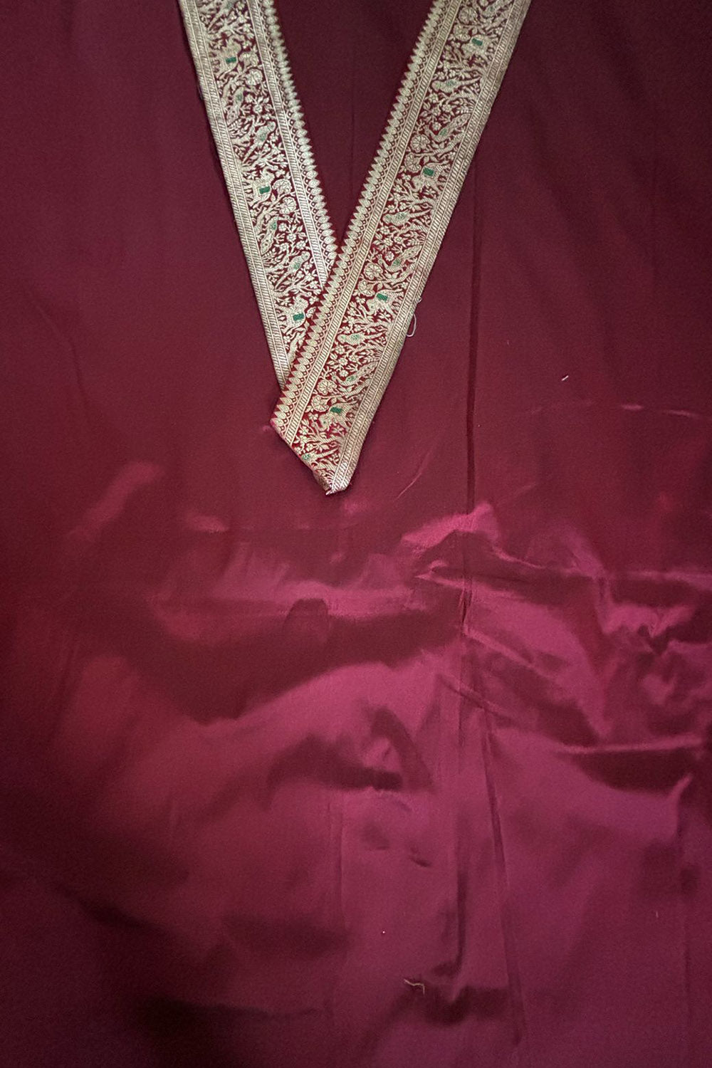 Maroon Plain Soft Silk Unstitched Kurti Fabric With Maroon Banarasi Handloom Vintage Pure Silk Border - Luxurion World