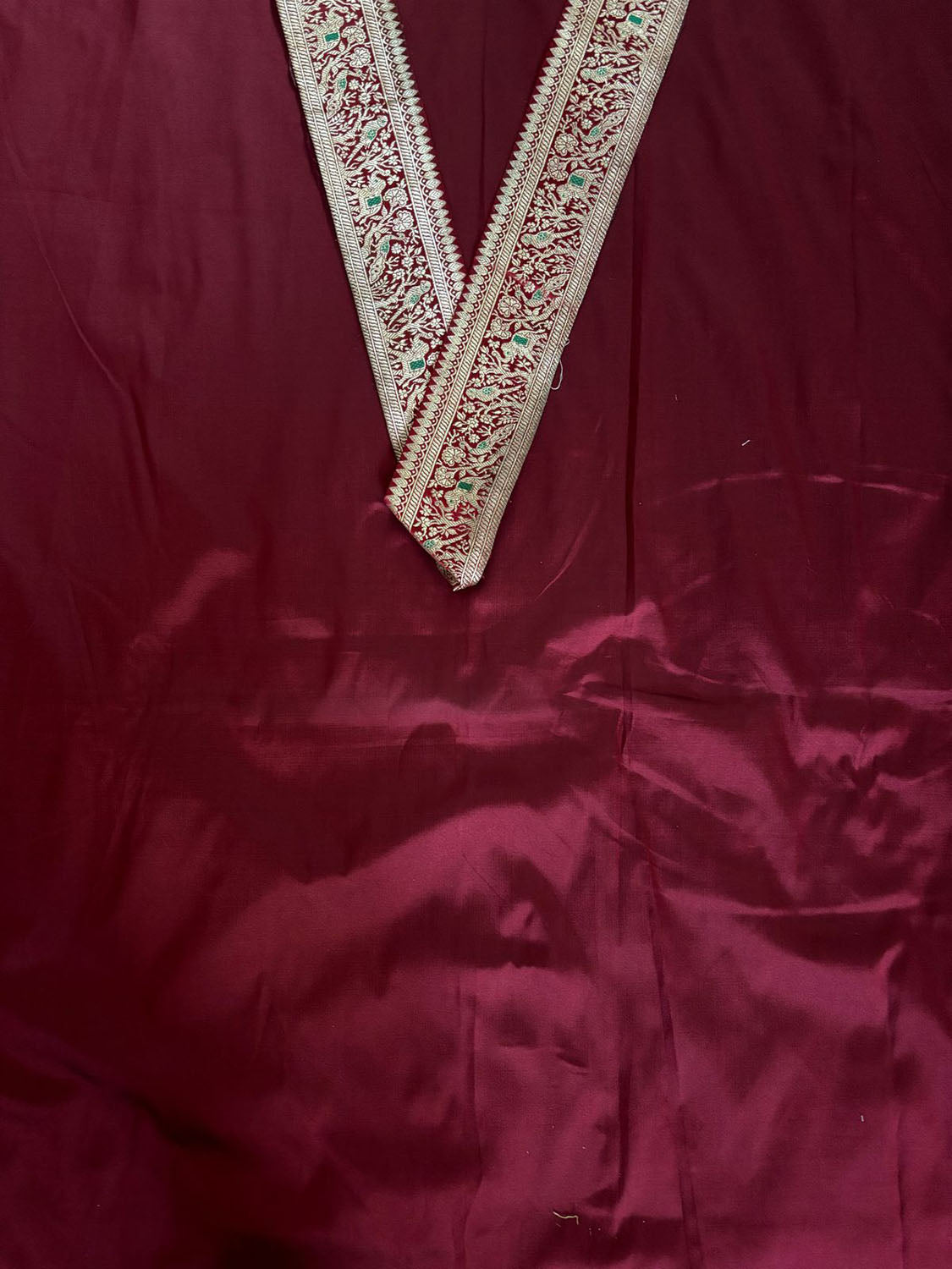 Maroon Plain Soft Silk Unstitched Kurti Fabric With Maroon Banarasi Handloom Vintage Pure Silk Border - Luxurion World