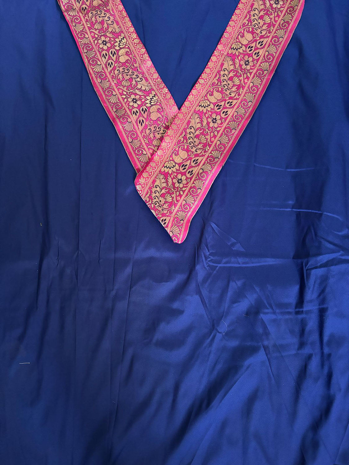 Blue Plain Soft Silk Unstitched Kurti Fabric With Pink Banarasi Handloom Vintage Pure Silk Border - Luxurion World