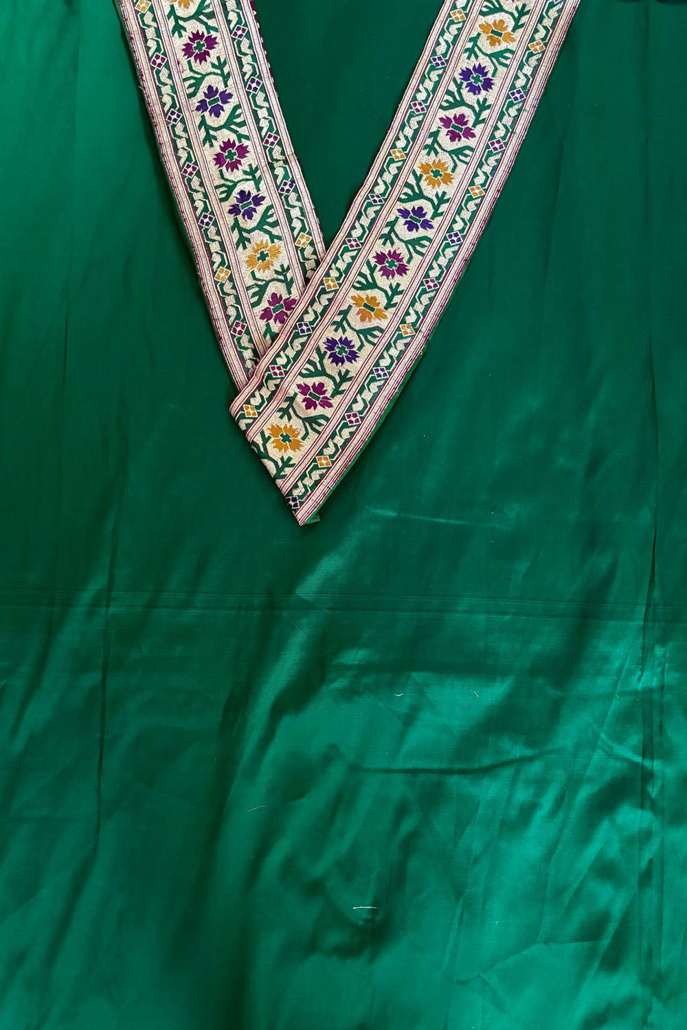 Green Plain Soft Silk Unstitched Kurti Fabric With Multicolor Banarasi Handloom Vintage Pure Silk Border - Luxurion World