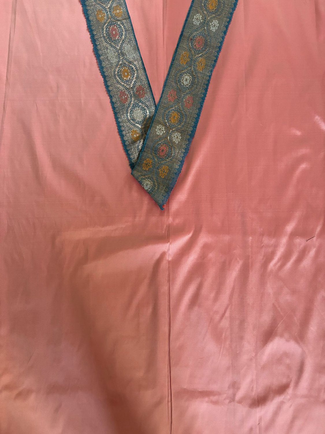 Pink Plain Soft Silk Unstitched Kurti Fabric With Blue Banarasi Handloom Vintage Pure Silk Border - Luxurion World