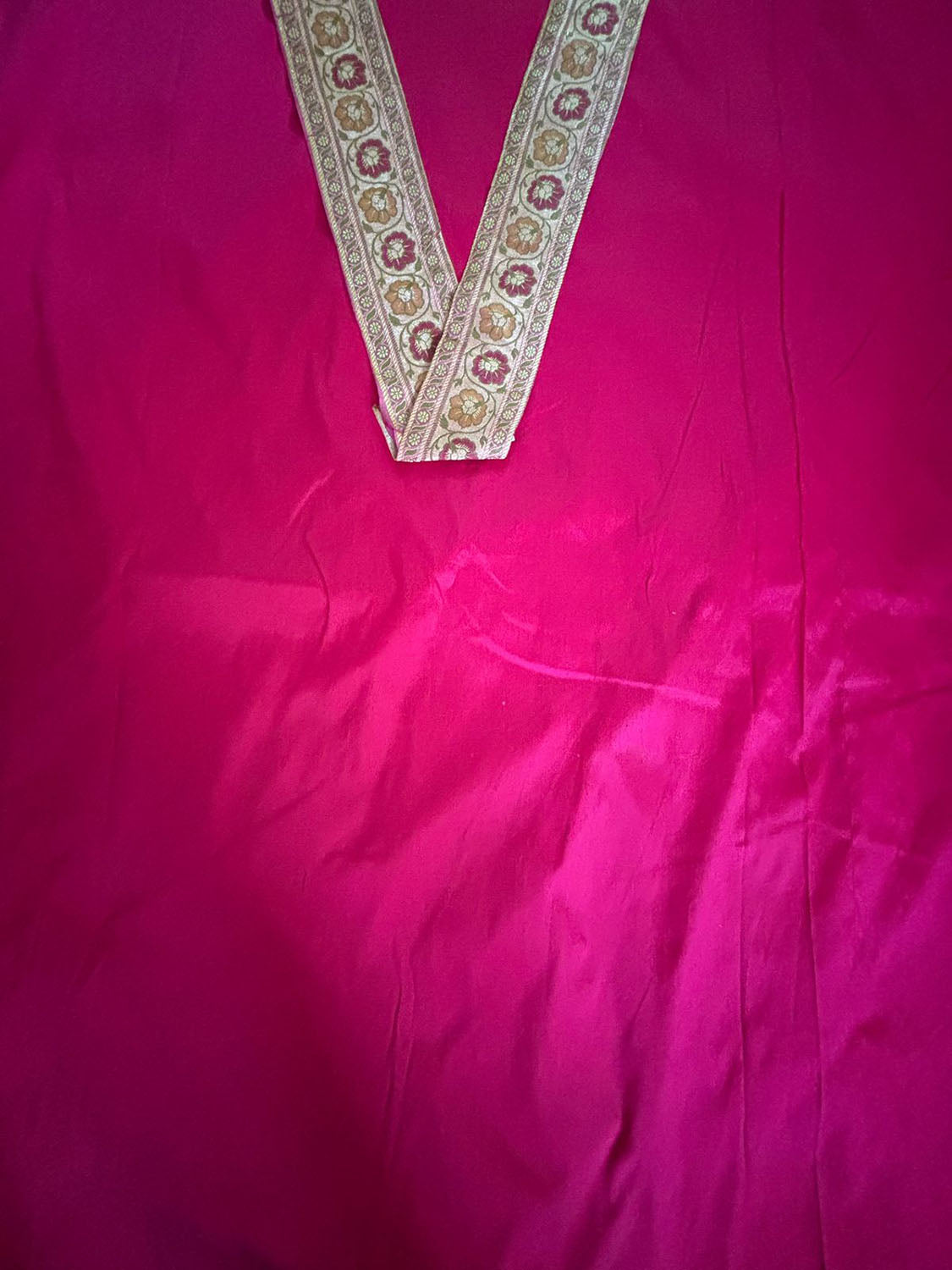 Pink Plain Soft Silk Unstitched Kurti Fabric With Pink Banarasi Handloom Vintage Pure Silk Border - Luxurion World