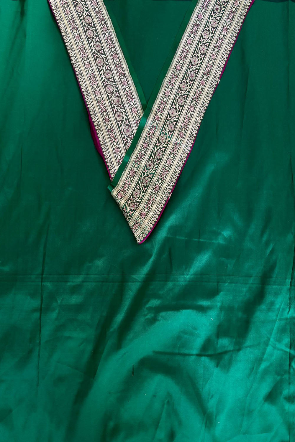 Green Plain Soft Silk Unstitched Kurti Fabric With Green Banarasi Handloom Vintage Pure Silk Border - Luxurion World