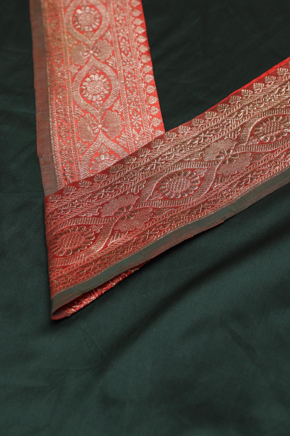 Green Plain Soft Silk Unstitched Kurti Fabric With Banarasi Handloom Vintage Pure Silk Border - Luxurion World
