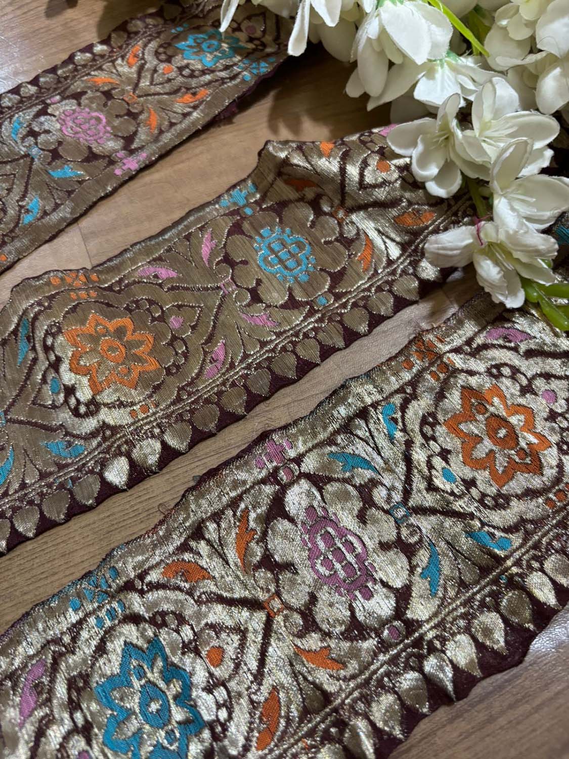 Exquisite Maroon Banarasi Handloom Vintage Pure Silk Border ( 1 Mtr ) - Luxurion World