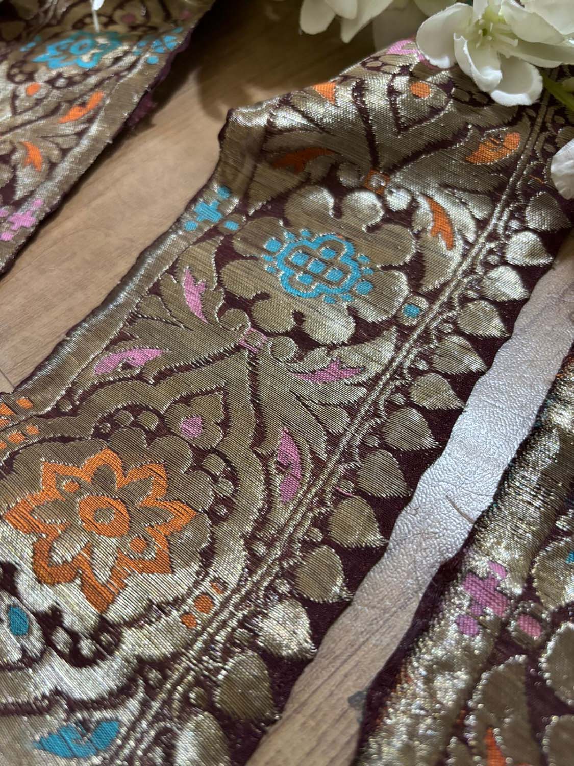 Exquisite Maroon Banarasi Handloom Vintage Pure Silk Border ( 1 Mtr ) - Luxurion World