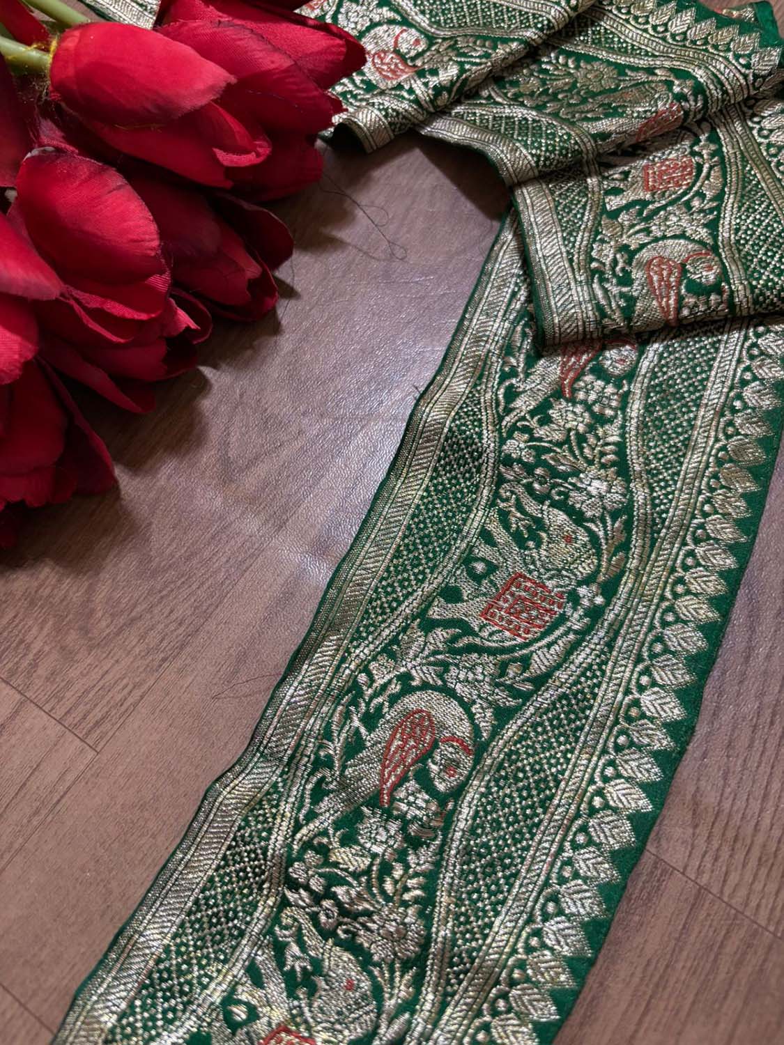 Green Banarasi Handloom Vintage Pure Silk Border ( 1 Mtr ) - Luxurion World