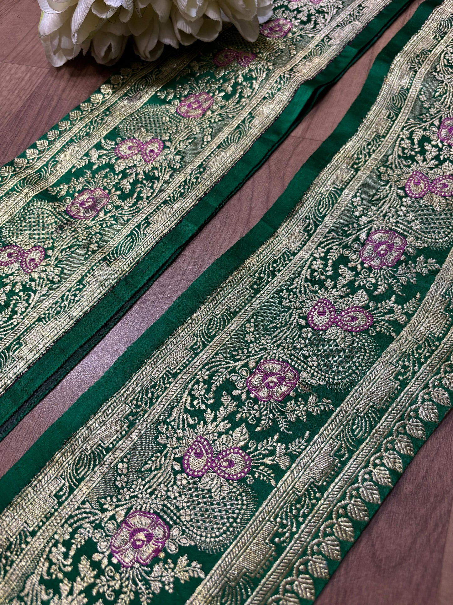 Green Banarasi Handloom Vintage Pure Silk Border ( 1 Mtr ) - Luxurion World