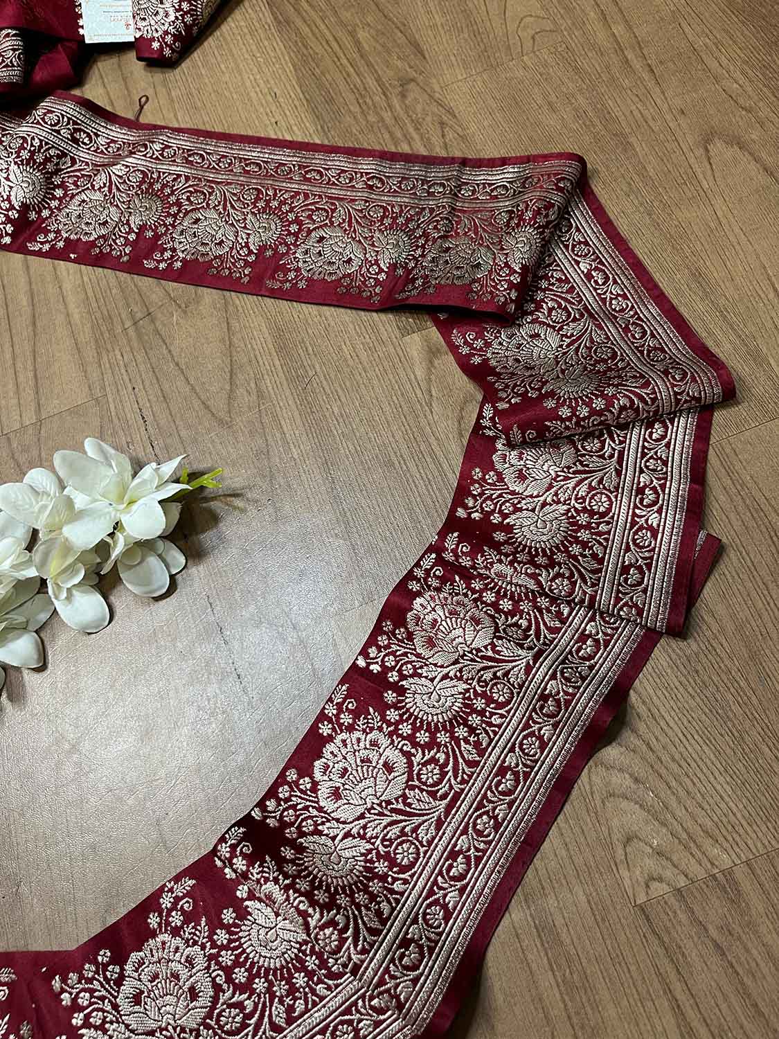 Red Banarasi Handloom Vintage Pure Silk Border ( 1 Mtr ) - Luxurion World