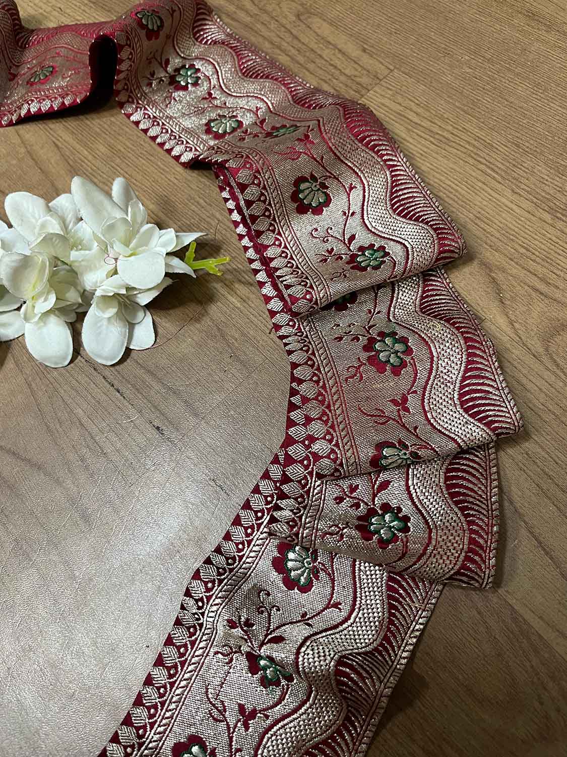 Maroon Banarasi Handloom Vintage Pure Silk Border ( 1 Mtr ) - Luxurion World