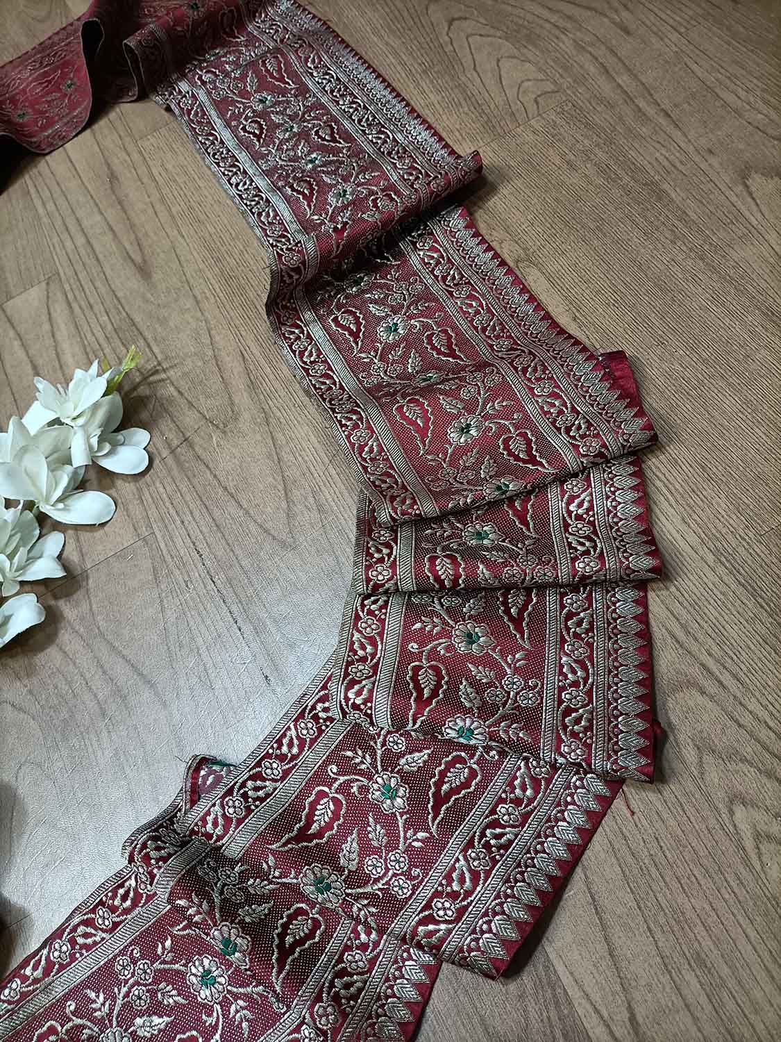 Maroon Banarasi Handloom Vintage Pure Silk Border ( 1 Mtr ) - Luxurion World