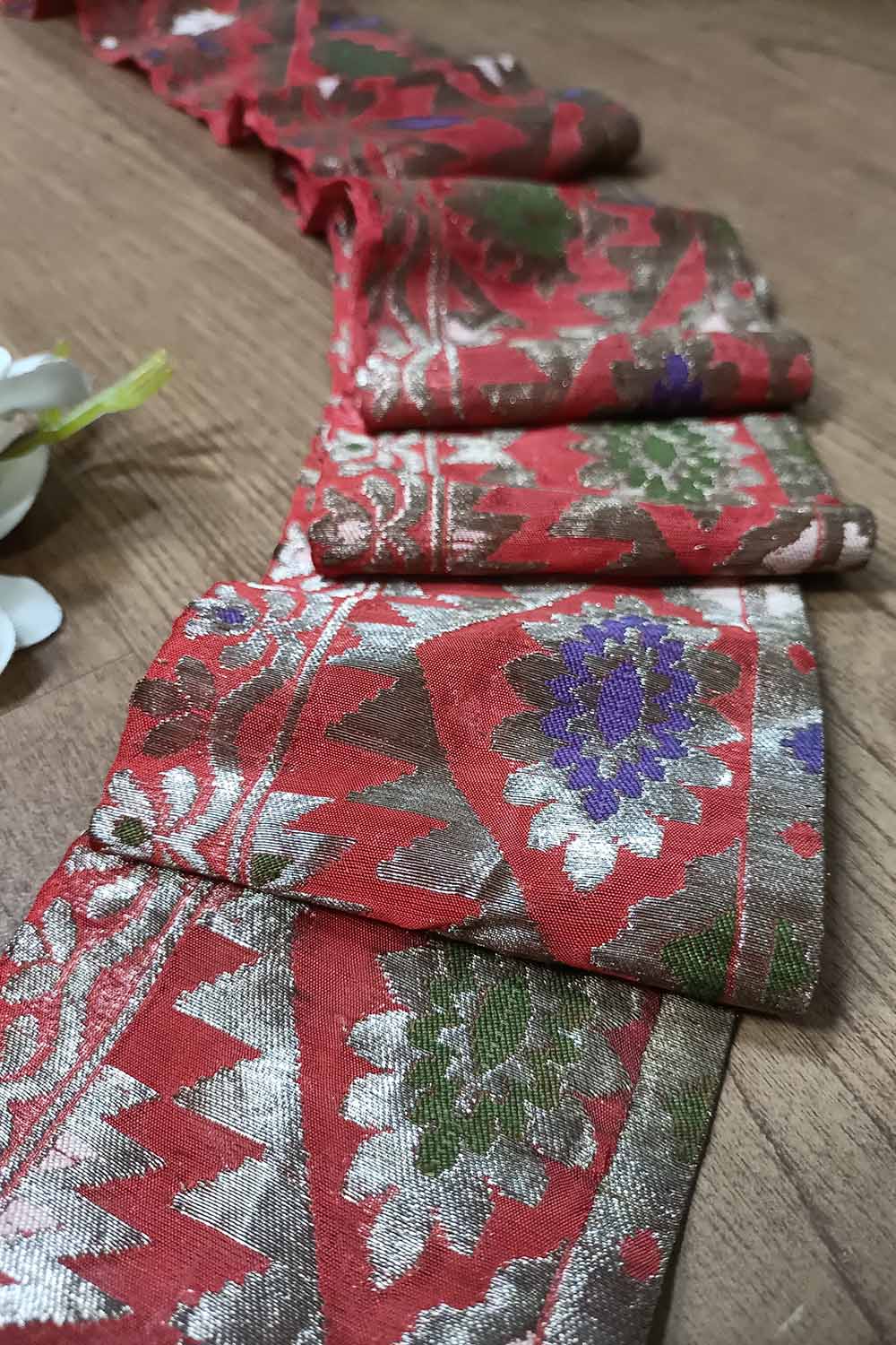 Red Banarasi Handloom Vintage Pure Silk Border ( 1 Mtr ) - Luxurion World