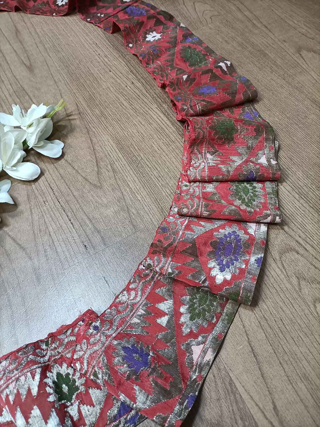 Red Banarasi Handloom Vintage Pure Silk Border ( 1 Mtr ) - Luxurion World