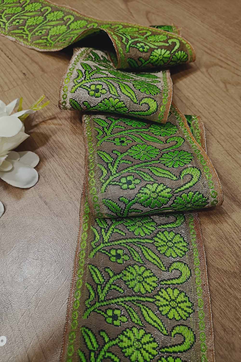 Green Banarasi Handloom Vintage Pure Silk Border ( 1 Mtr ) - Luxurion World