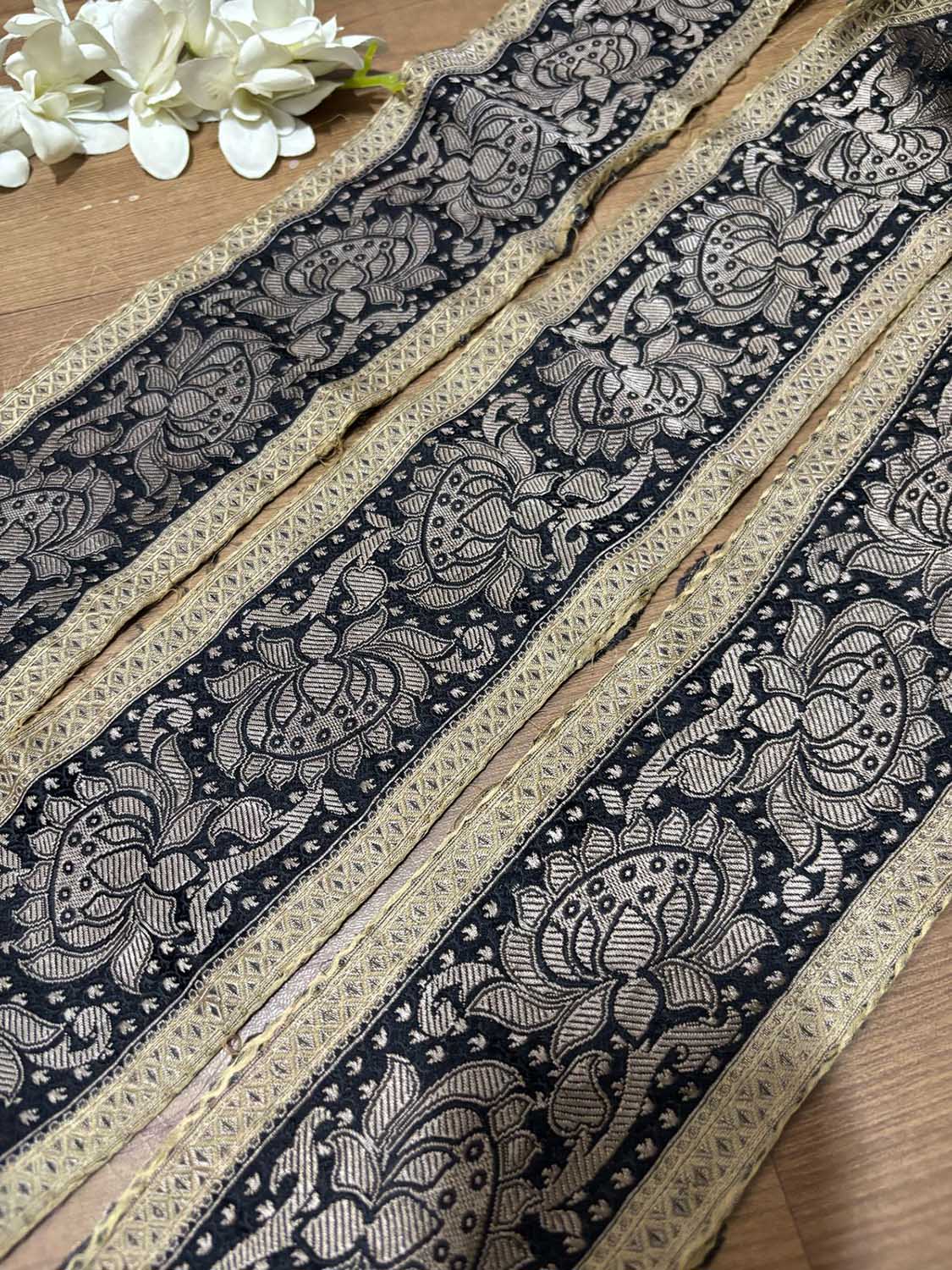 Black Banarasi Handloom Vintage Pure Silk Border ( 1 Mtr ) - Luxurion World