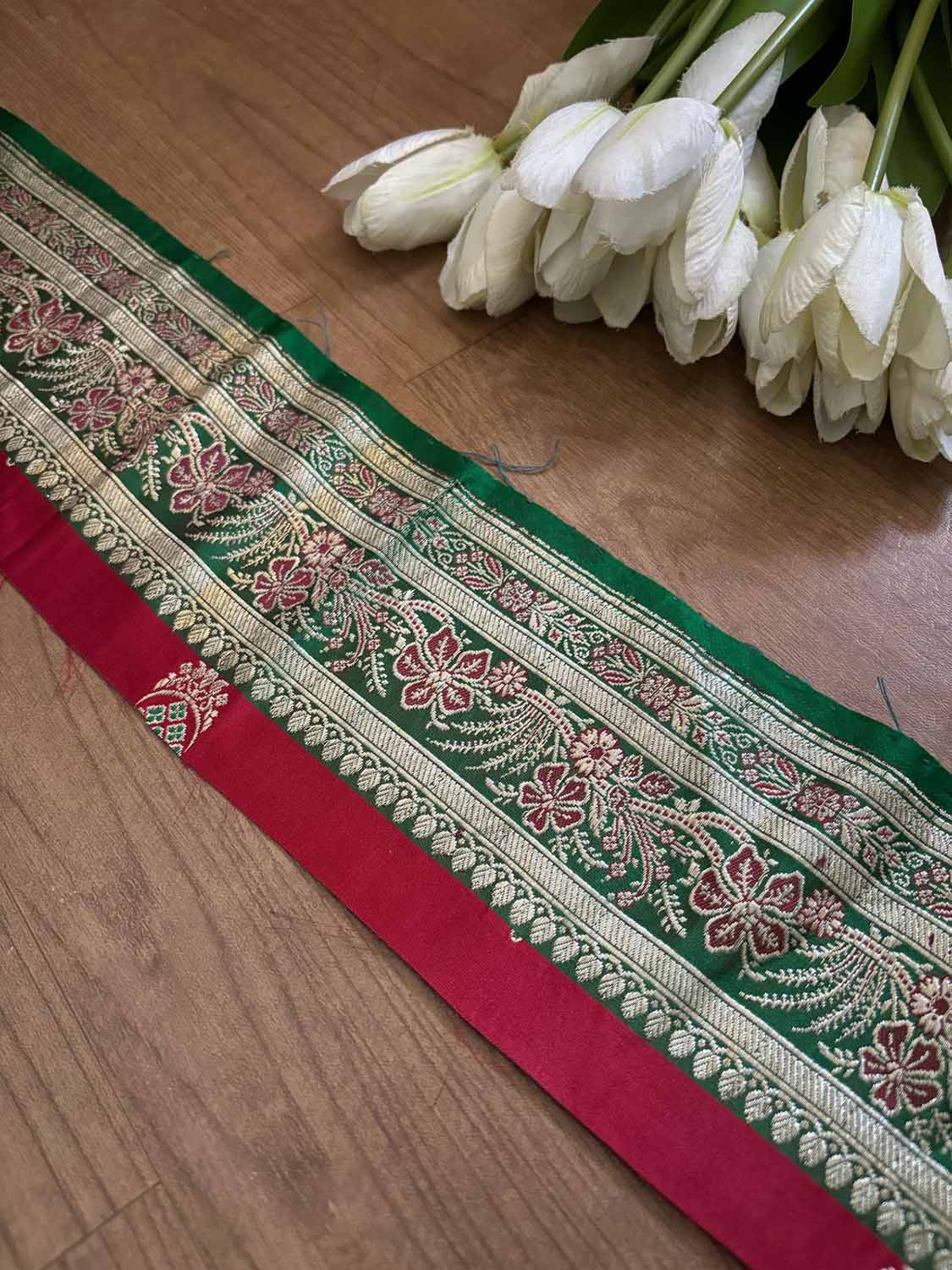 Green Banarasi Handloom Vintage Pure Silk Border ( 1 Mtr ) - Luxurion World