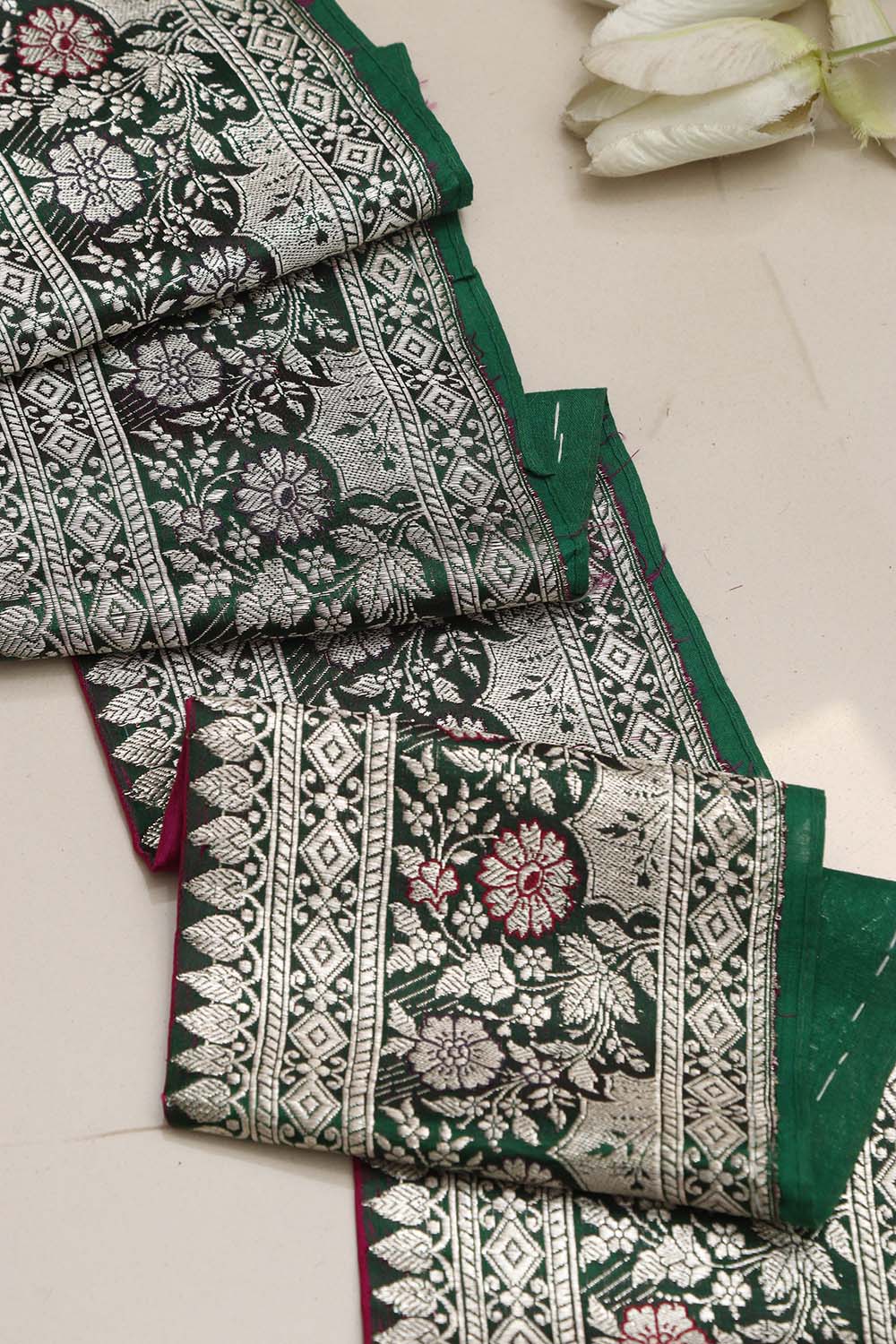 Green Banarasi Handloom Vintage Pure Silk Border ( 0.5 Mtr ) - Luxurion World