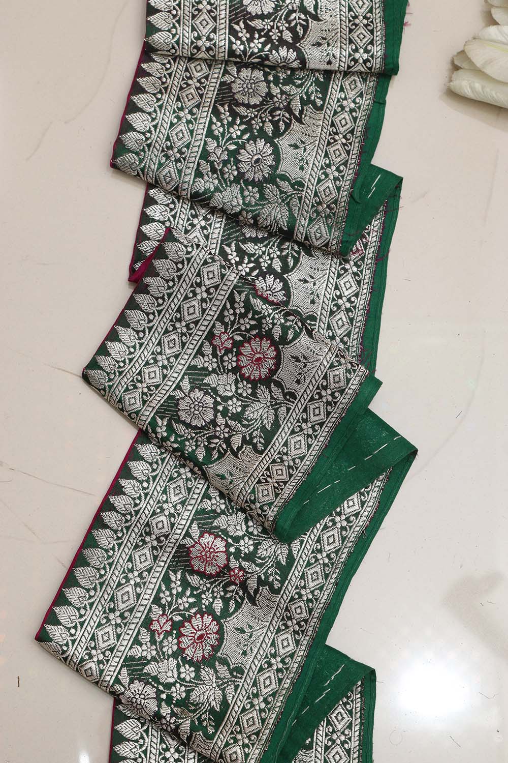 Green Banarasi Handloom Vintage Pure Silk Border ( 0.5 Mtr ) - Luxurion World
