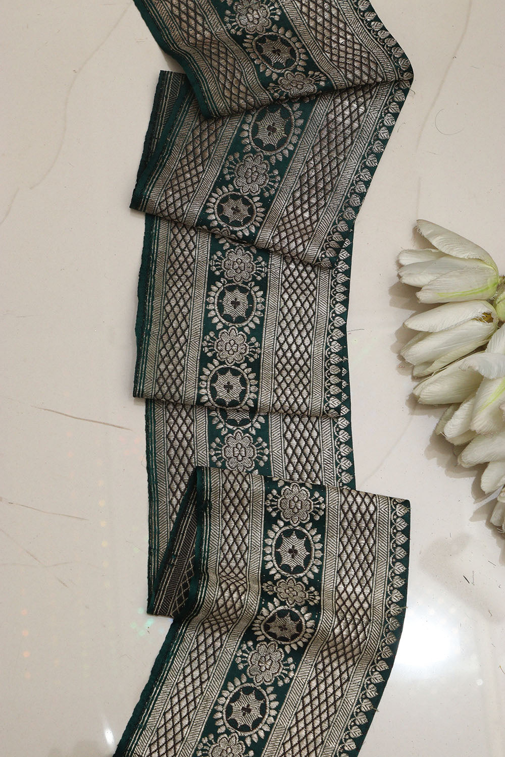 Green Banarasi Handloom Vintage Pure Silk Border ( 1 Mtr ) - Luxurion World