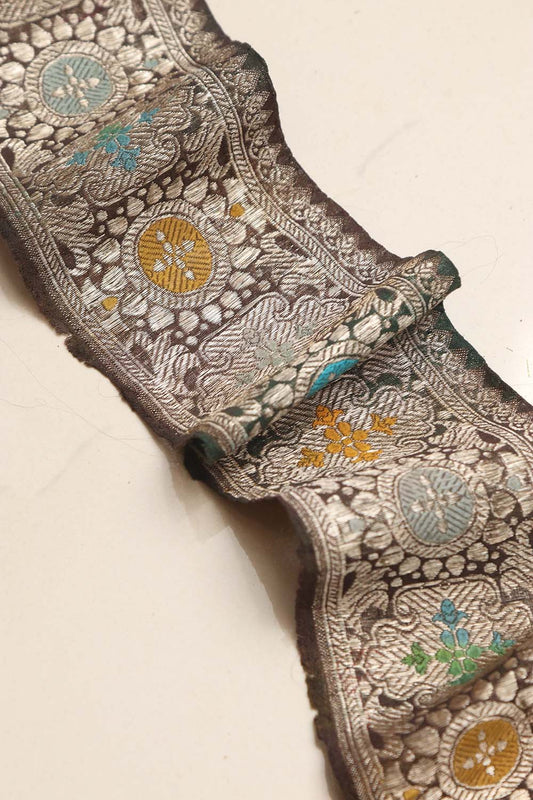 Green Banarasi Handloom Vintage Pure Silk Border Lace ( 1 Mtr ) - Luxurion World