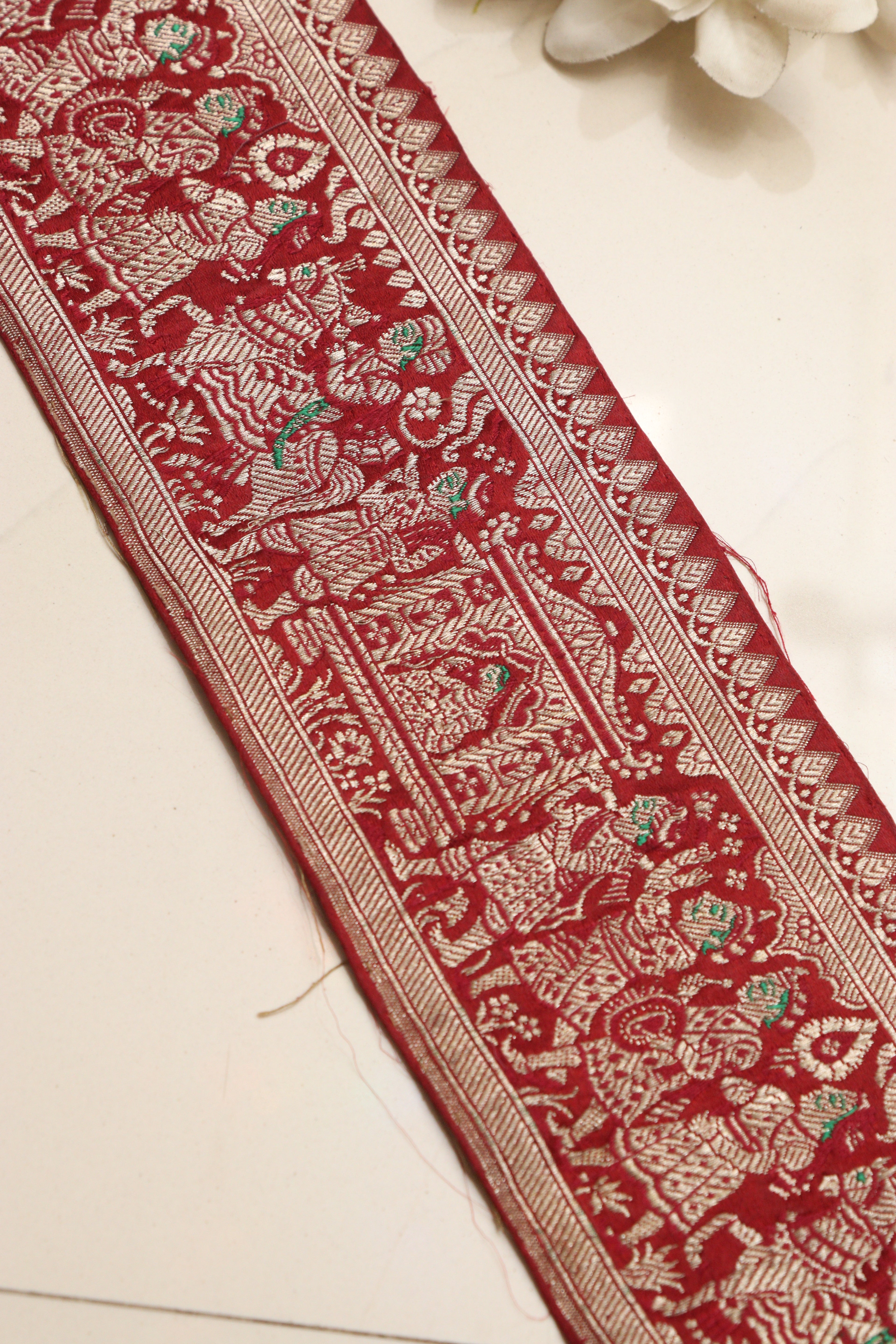 Red Banarasi Handloom Vintage Pure Silk Border Lace ( 1 Mtr ) - Luxurion World