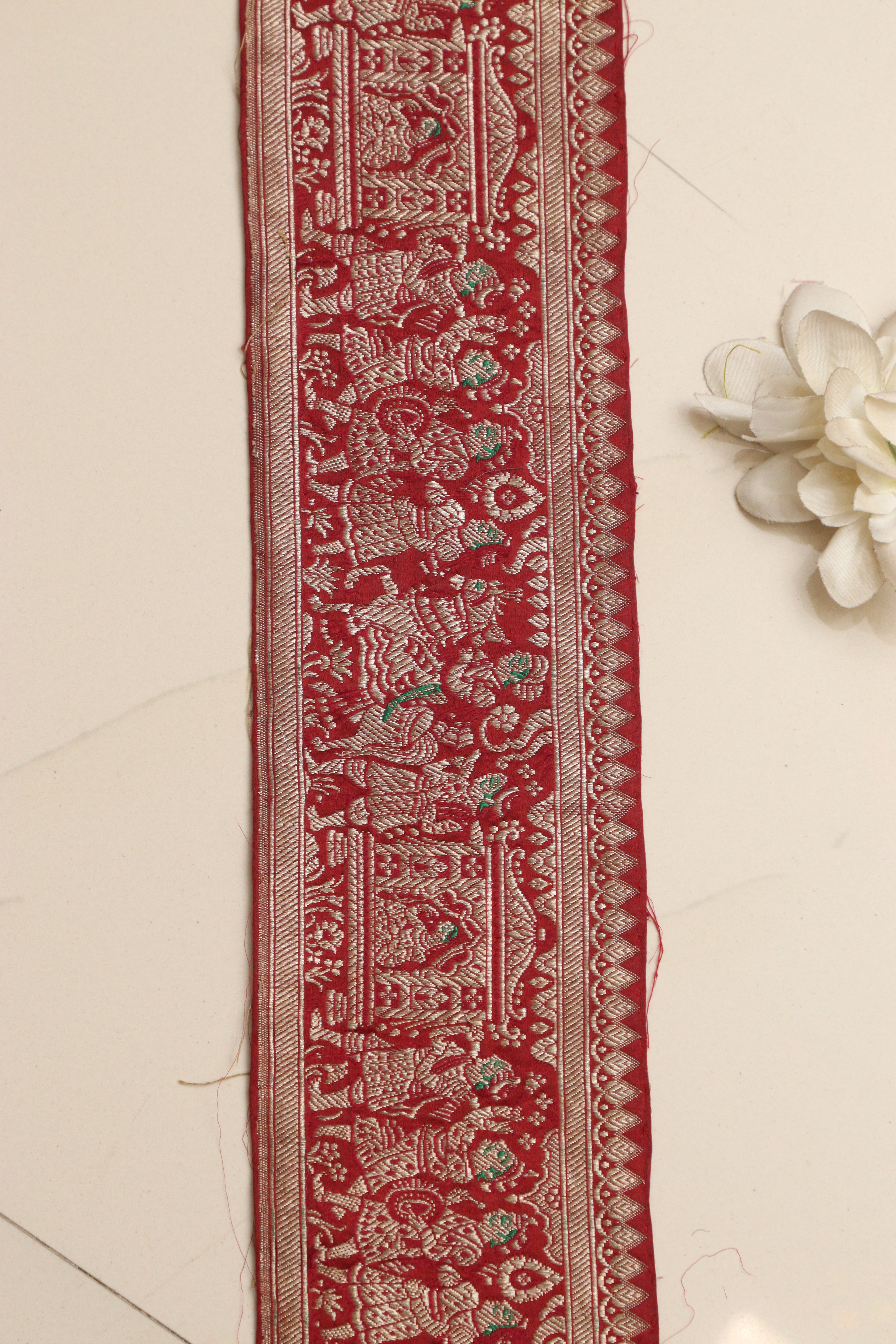 Red Banarasi Handloom Vintage Pure Silk Border Lace ( 1 Mtr ) - Luxurion World