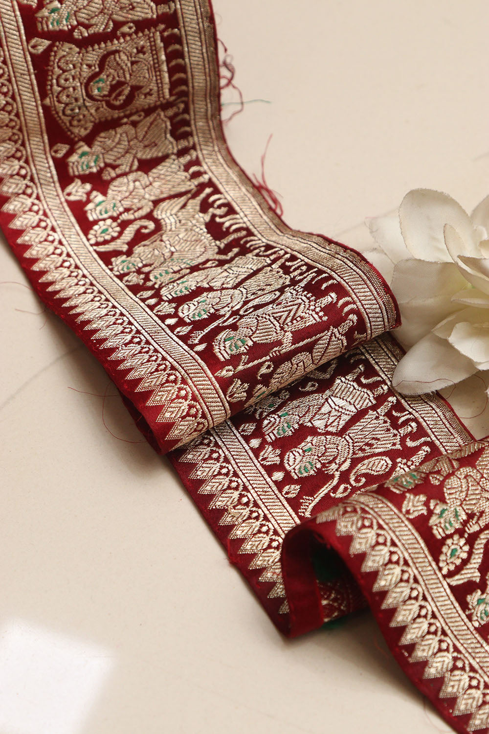 Maroon Banarasi Handloom Vintage Pure Silk Border Lace ( 1 Mtr ) - Luxurion World