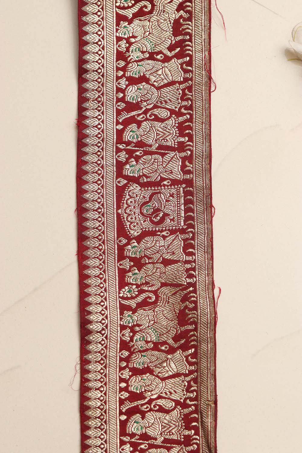 Maroon Banarasi Handloom Vintage Pure Silk Border Lace ( 1 Mtr ) - Luxurion World