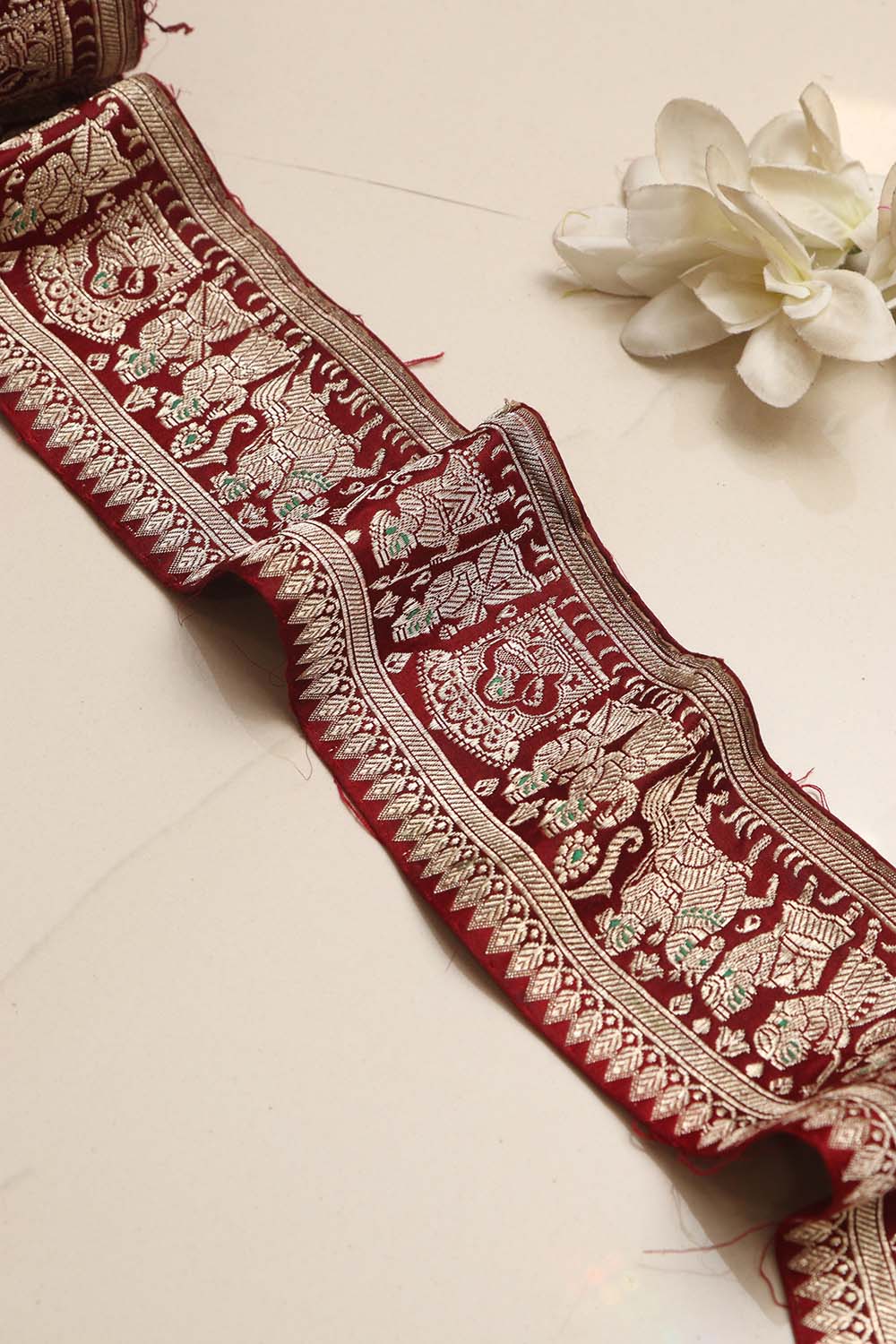 Maroon Banarasi Handloom Vintage Pure Silk Border Lace ( 1 Mtr ) - Luxurion World