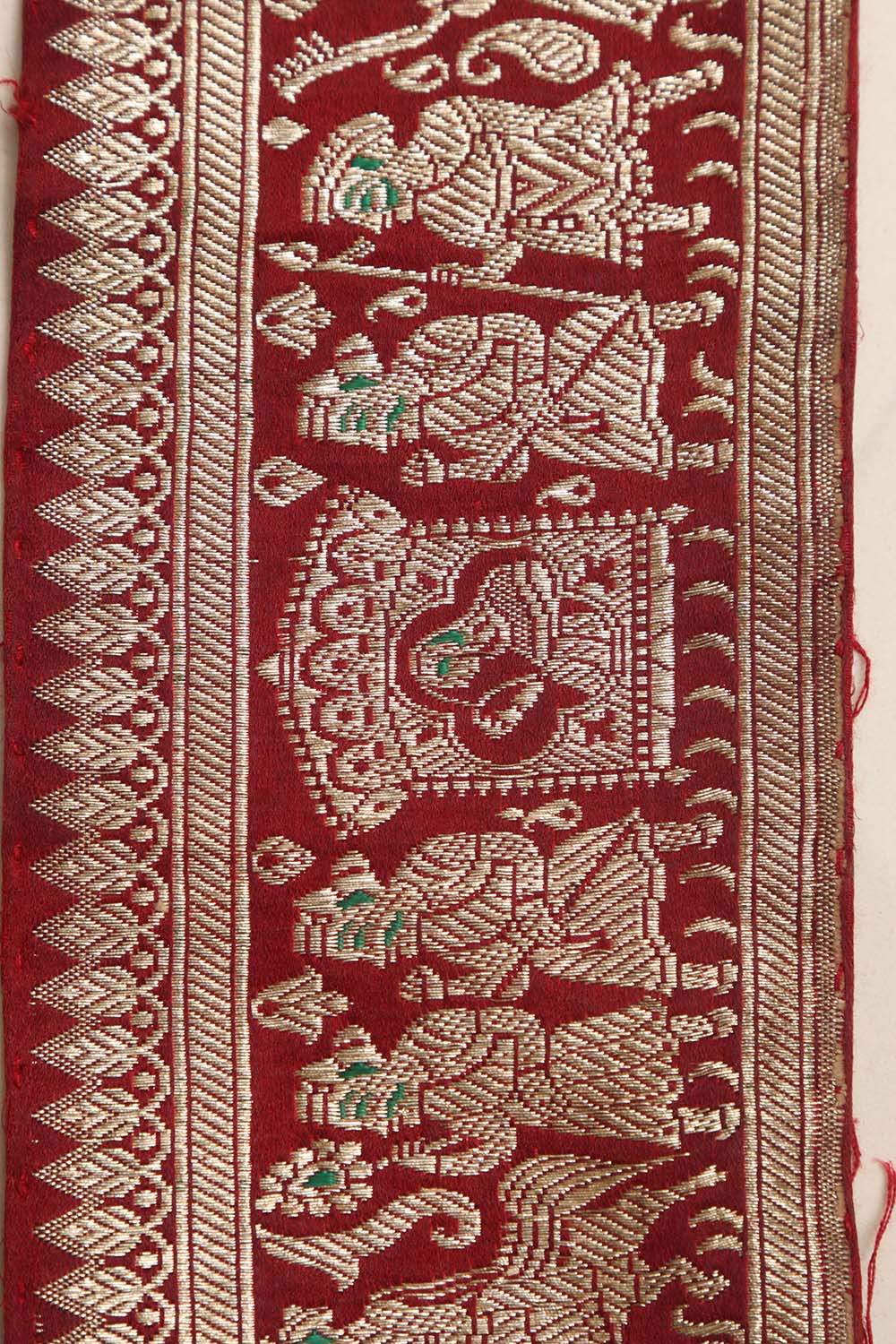 Maroon Banarasi Handloom Vintage Pure Silk Border Lace ( 1 Mtr ) - Luxurion World