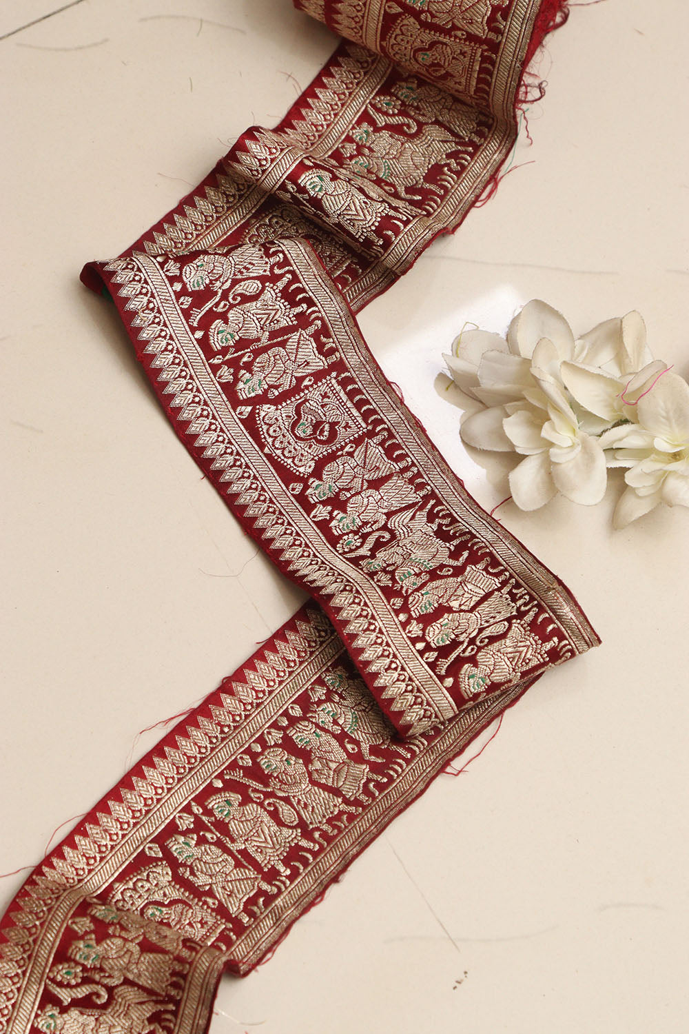 Maroon Banarasi Handloom Vintage Pure Silk Border Lace ( 1 Mtr ) - Luxurion World