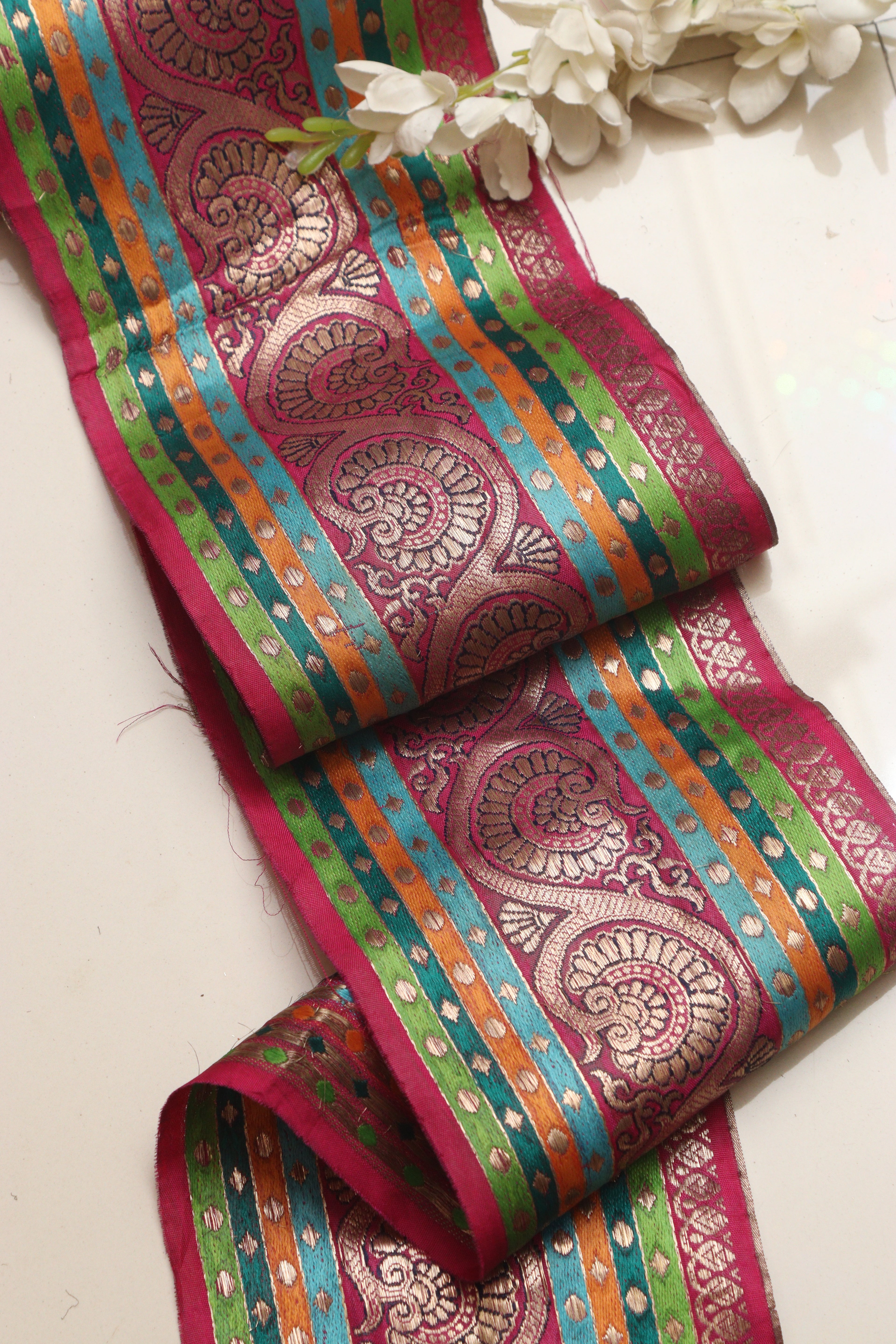 Multicolor Banarasi Handloom Vintage Pure Silk Border Lace ( 1 Mtr ) - Luxurion World