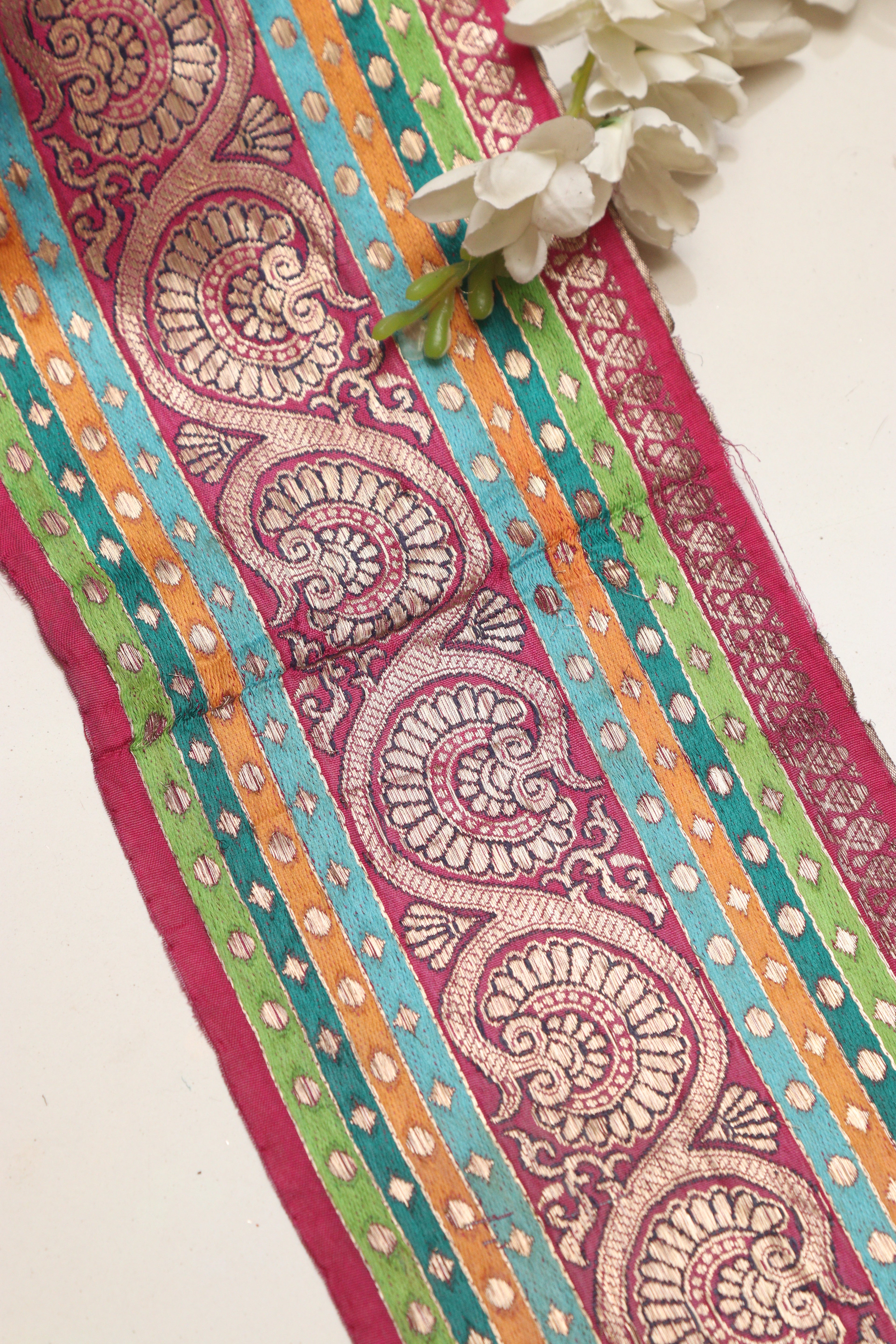 Multicolor Banarasi Handloom Vintage Pure Silk Border Lace ( 1 Mtr ) - Luxurion World