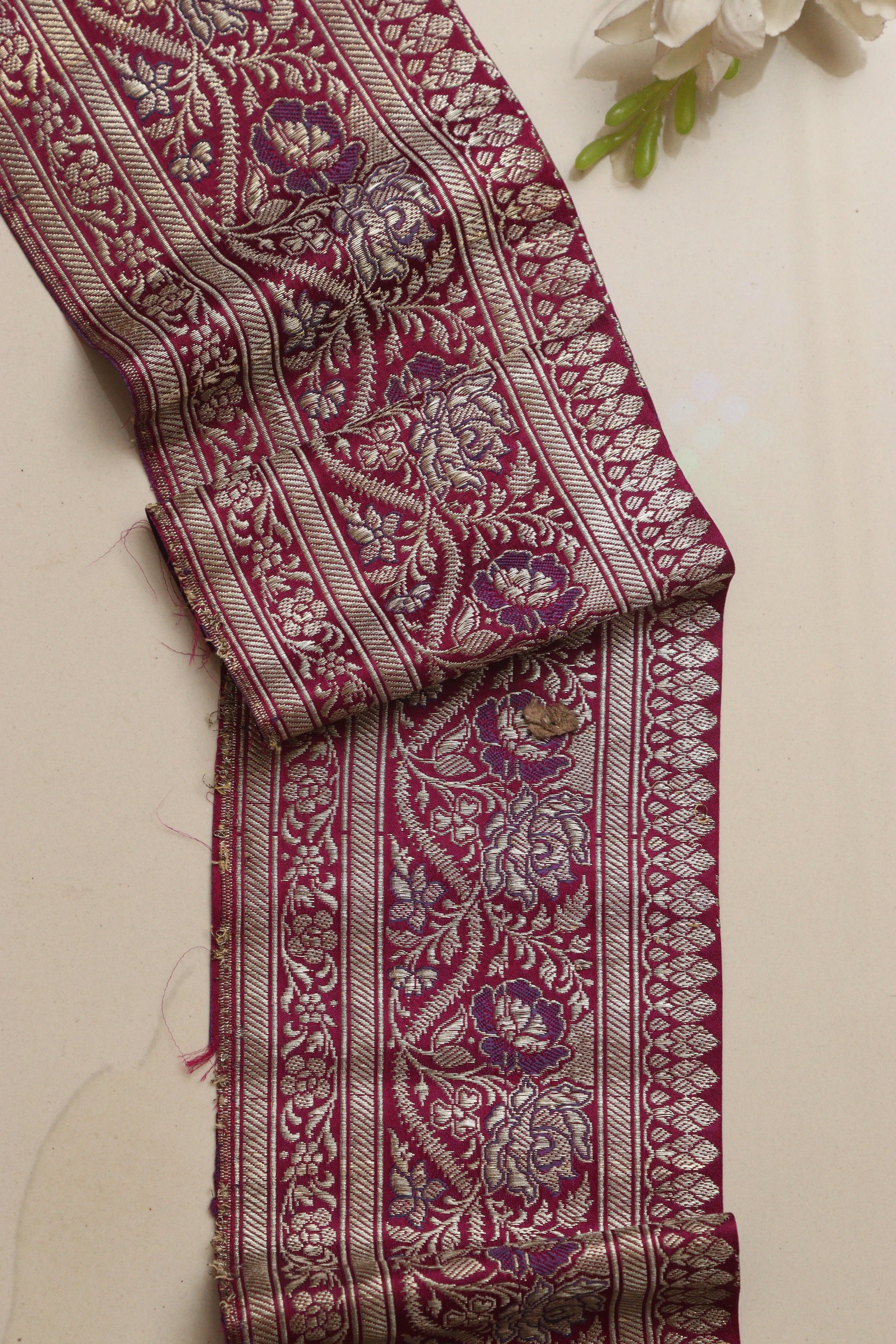 Pink Banarasi Handloom Vintage Pure Silk Border Lace ( 1 Mtr ) - Luxurion World