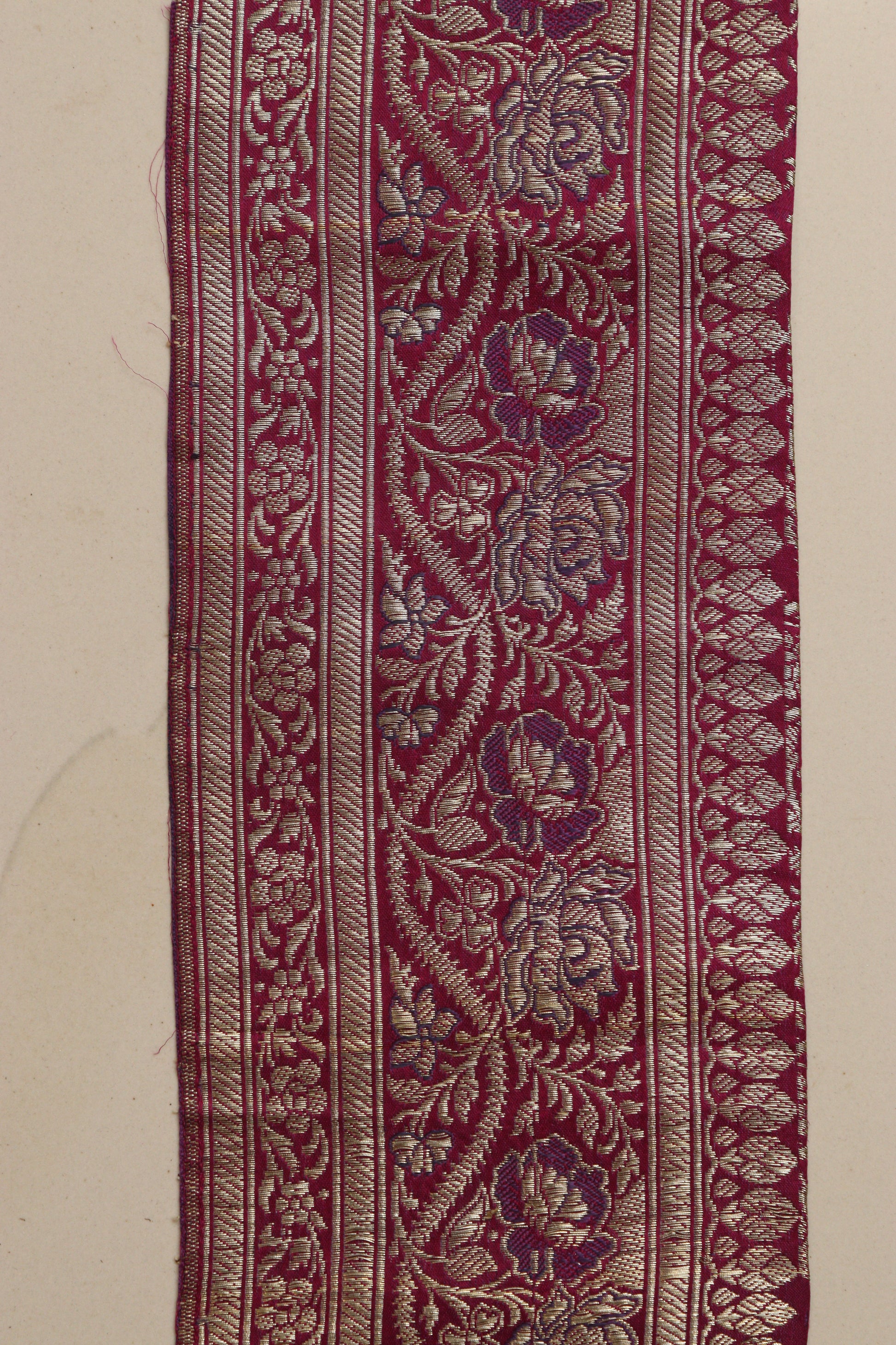 Pink Banarasi Handloom Vintage Pure Silk Border Lace ( 1 Mtr ) - Luxurion World