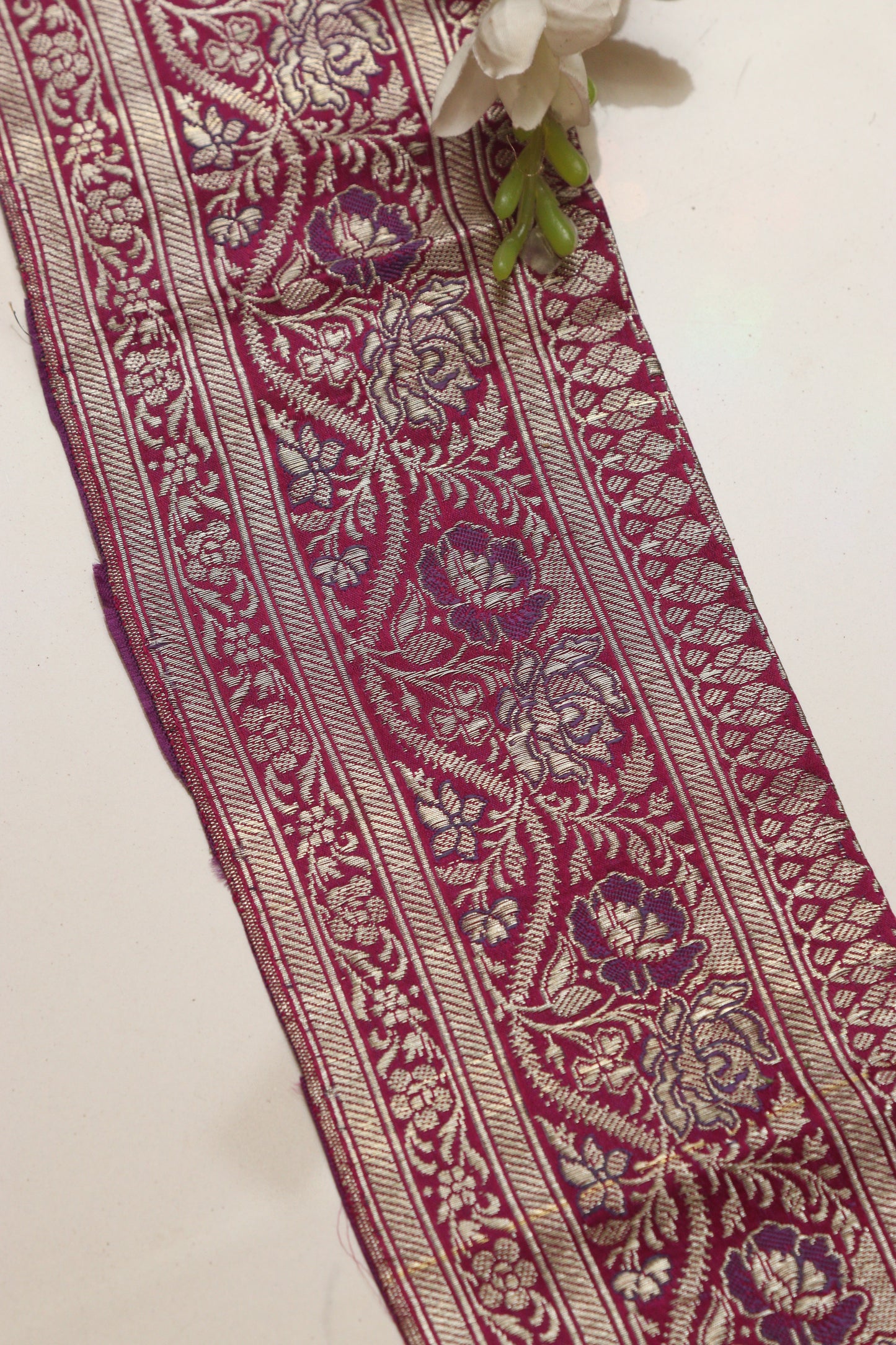 Pink Banarasi Handloom Vintage Pure Silk Border Lace ( 1 Mtr ) - Luxurion World