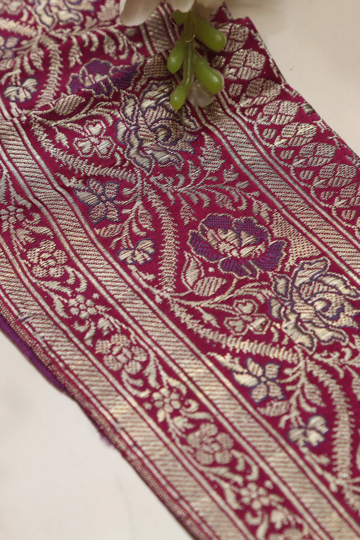 Pink Banarasi Handloom Vintage Pure Silk Border Lace ( 1 Mtr ) - Luxurion World