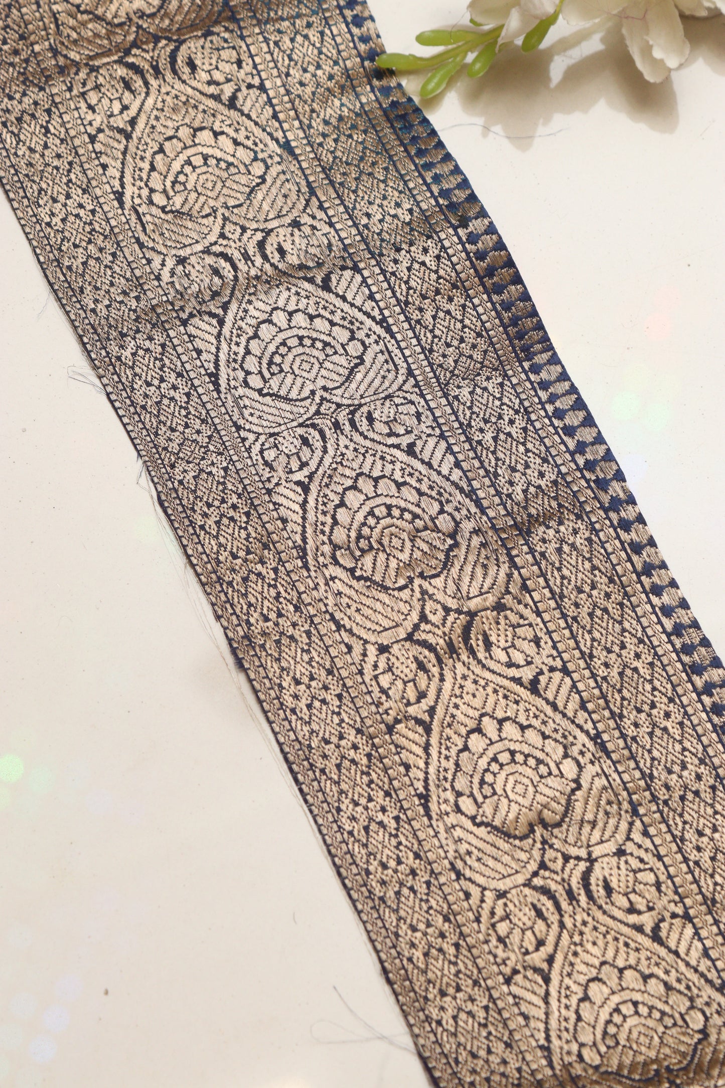 Blue Banarasi Handloom Vintage Pure Silk Border Lace ( 1 Mtr ) - Luxurion World